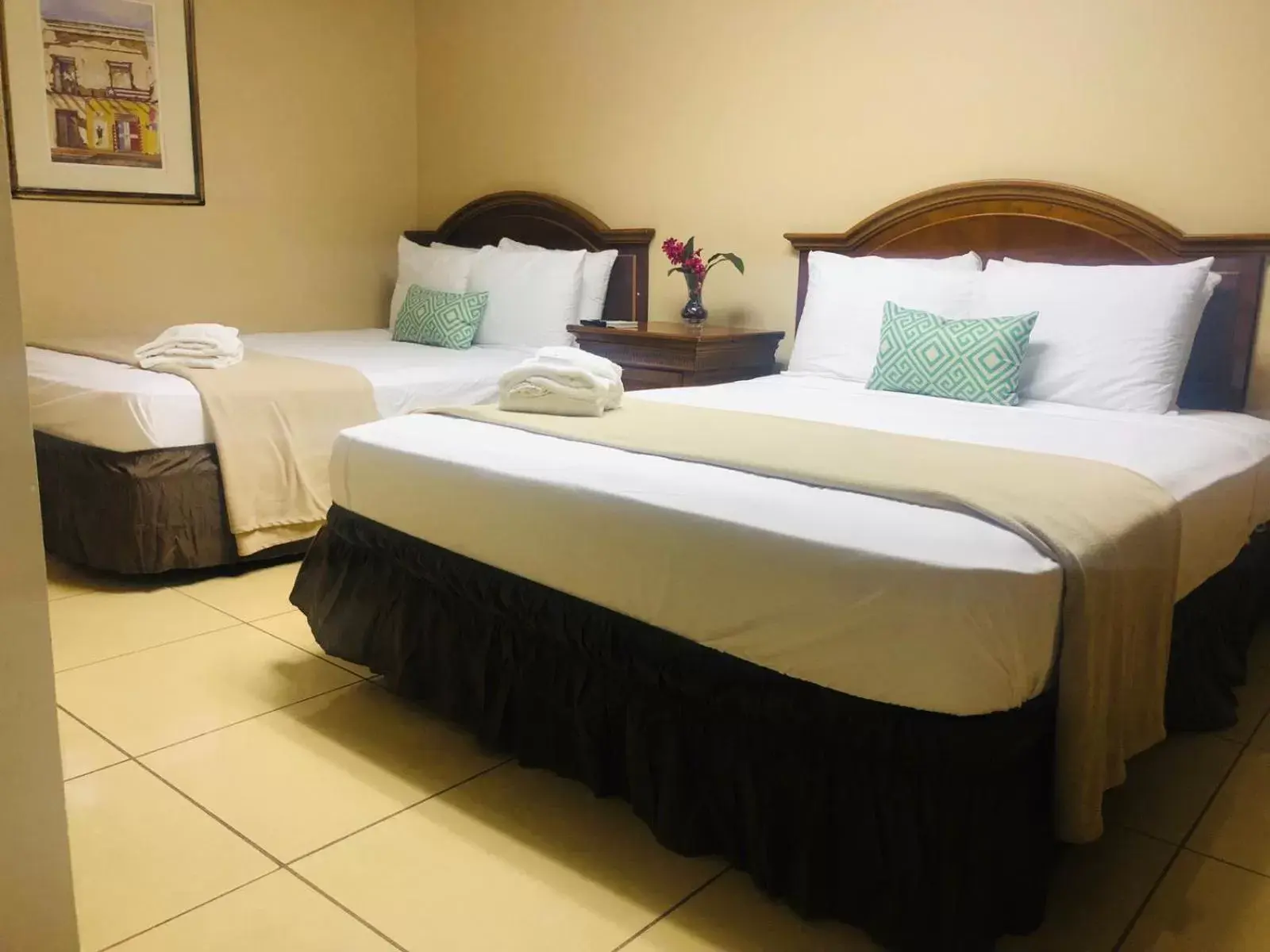 Deluxe Queen Room with Two Queen Beds in Arecibo Inn Deluxe Queen Room with Two Queen Beds in Arecibo Inn