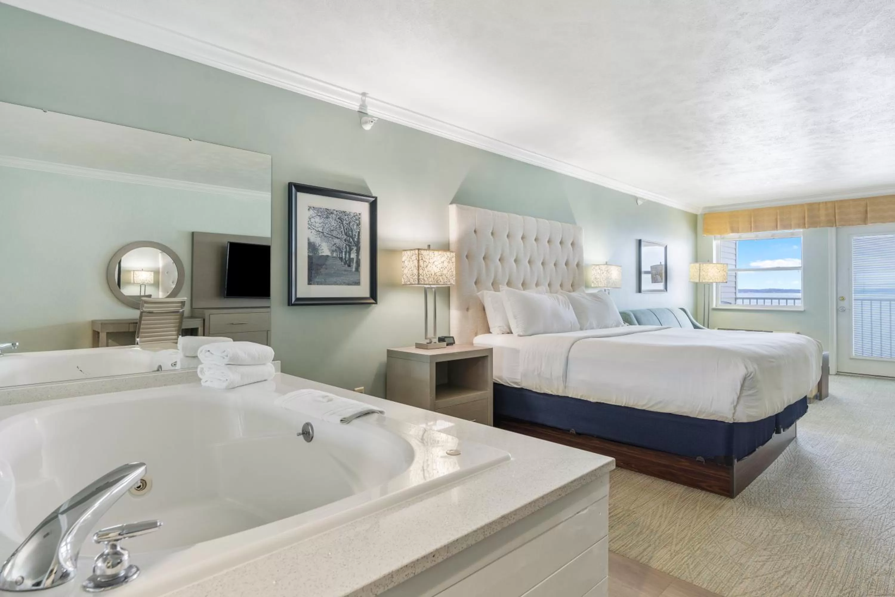 Bedroom, Bed in Cherry Tree Inn & Suites