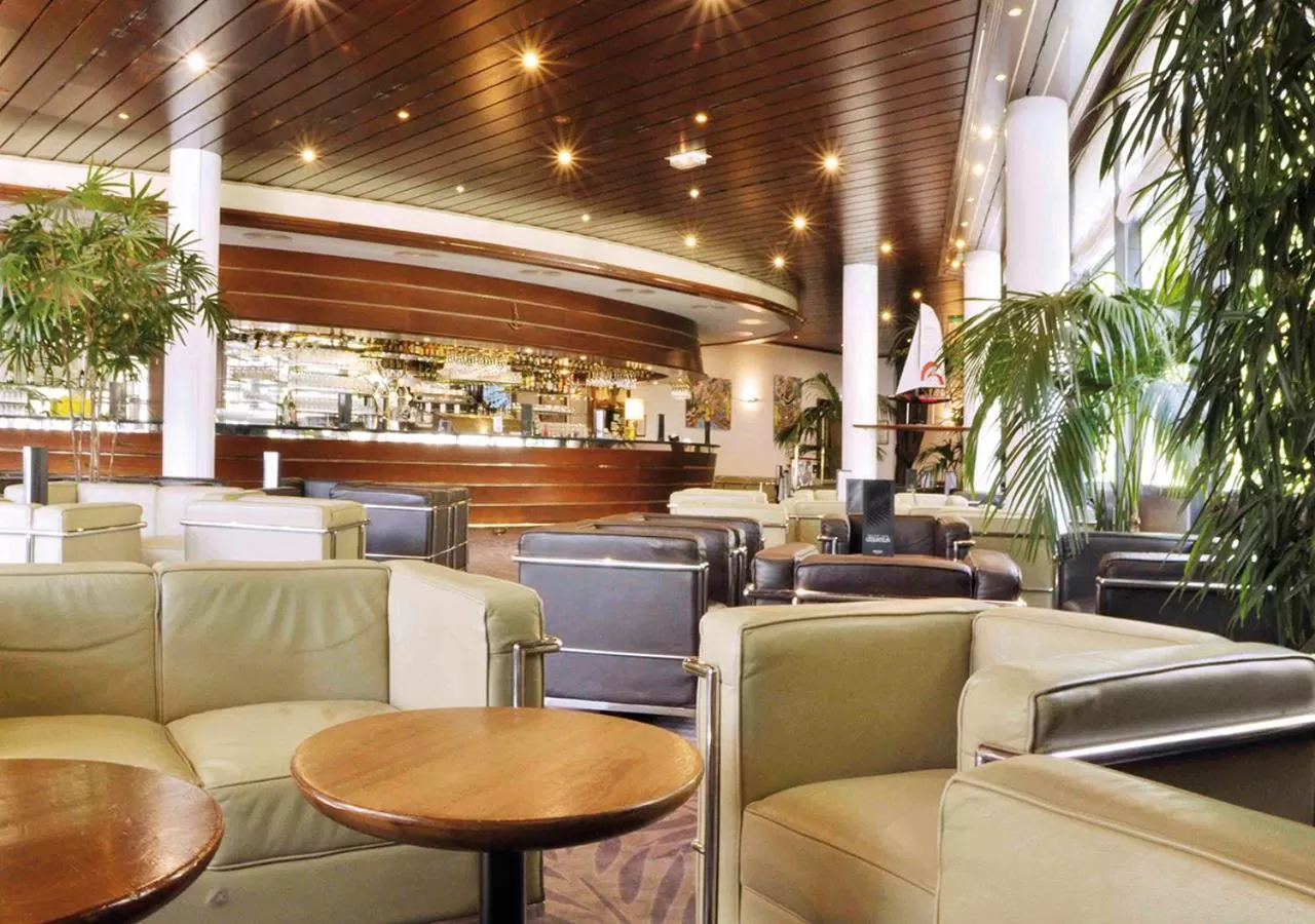 Lounge or bar in Westotel Nantes Atlantique