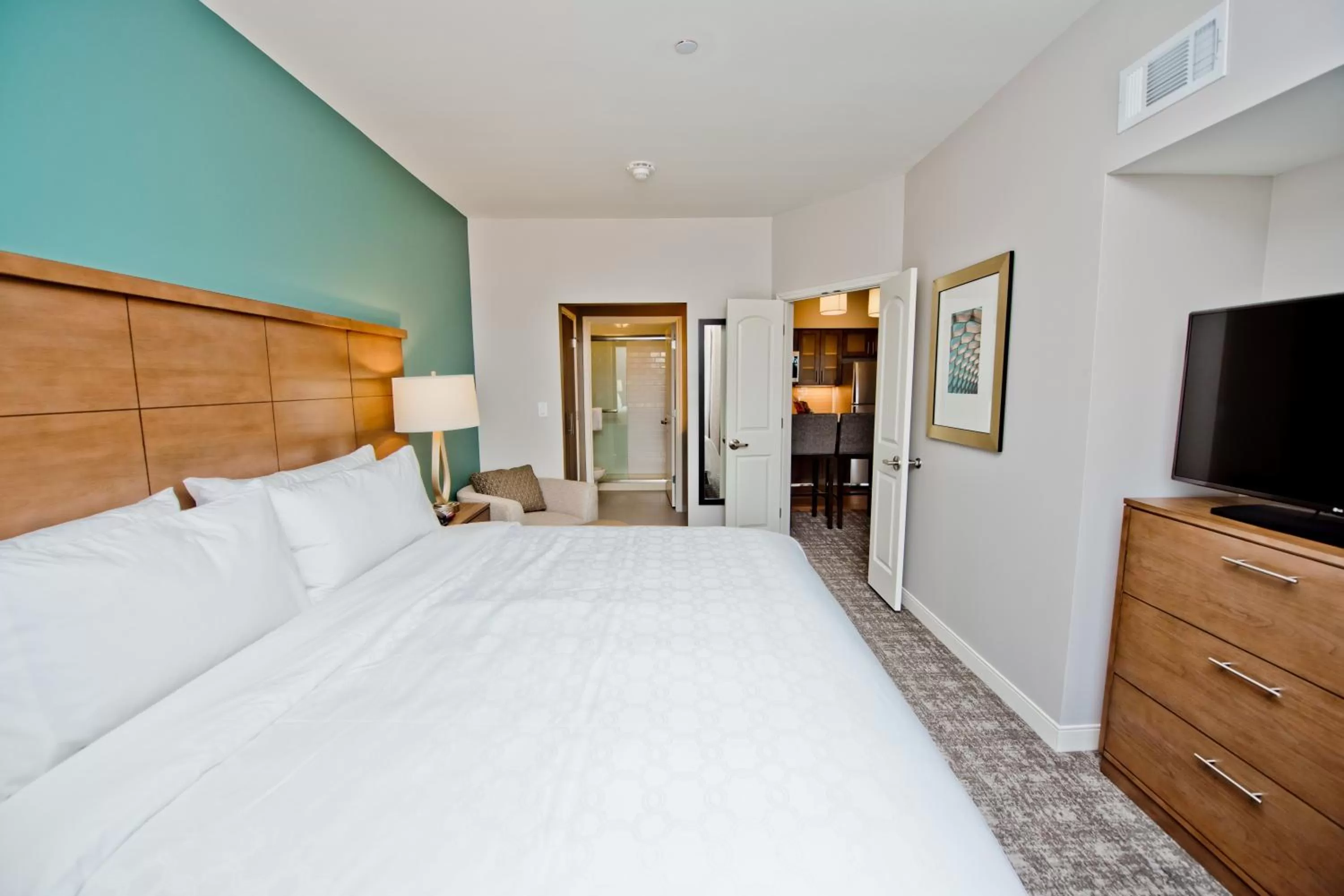 Photo of the whole room, Bed in Staybridge Suites Houston - Humble Beltway 8 E by IHG