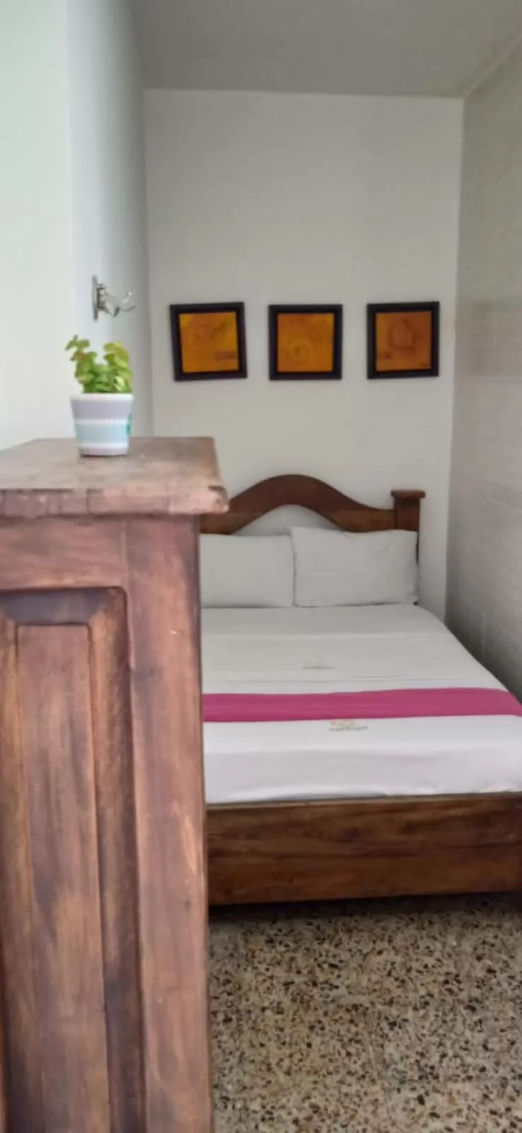 Decorative detail, Bed in HOTEL MACEO MELGAR