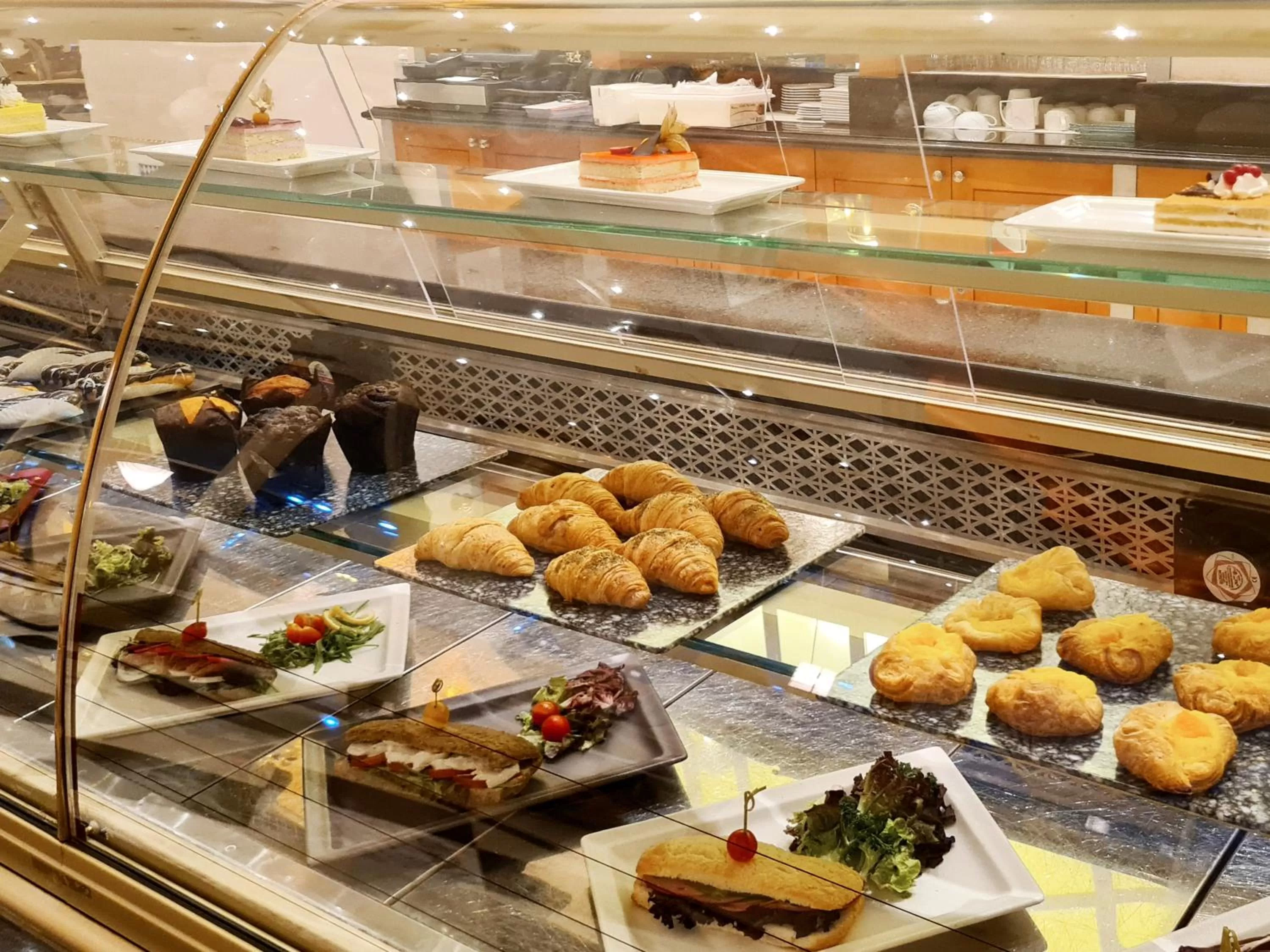 Restaurant/places to eat in Corniche Hotel Sharjah