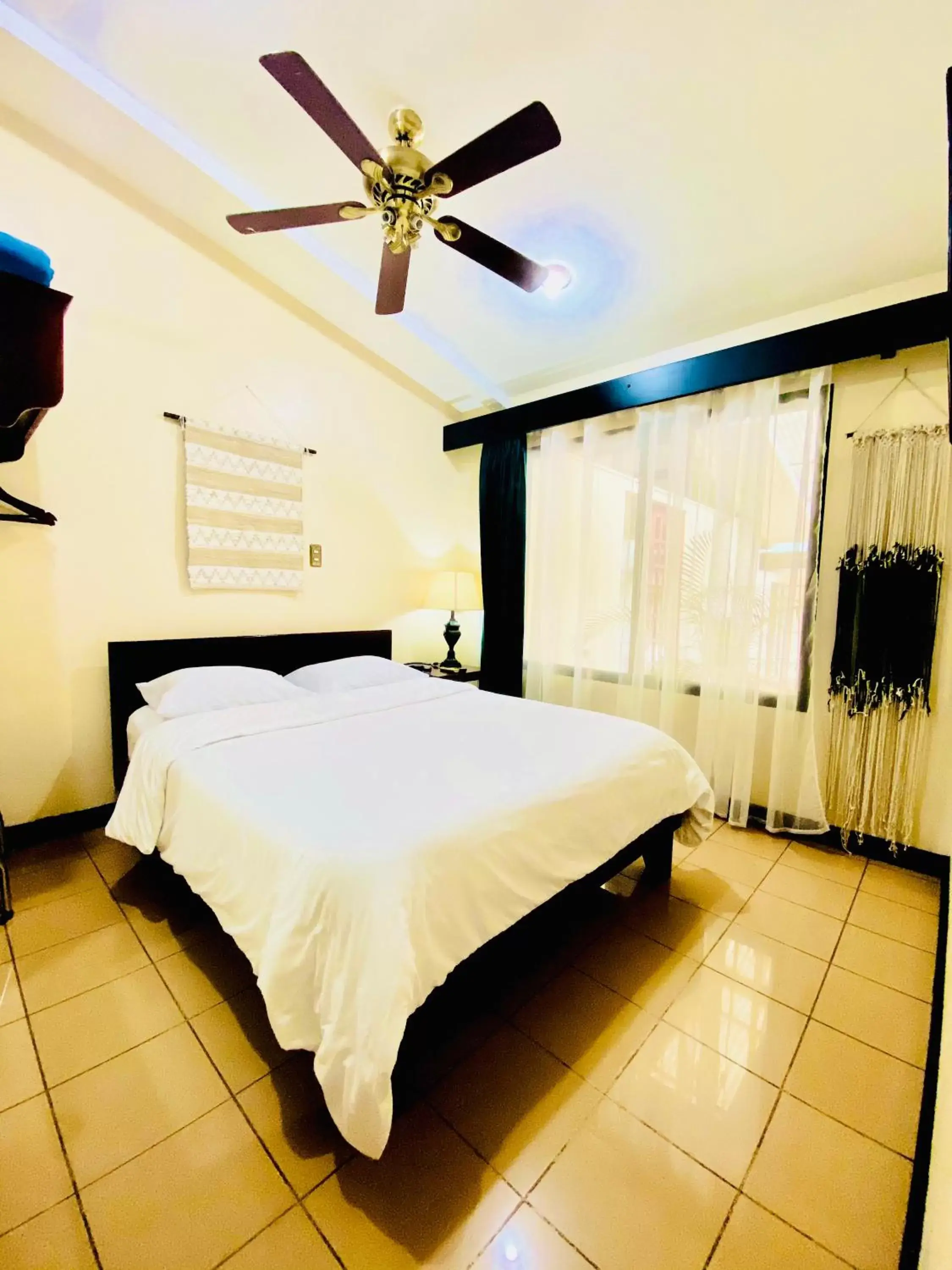 Single Room in Hotel Mango Airport Single Room in Hotel Mango Airport