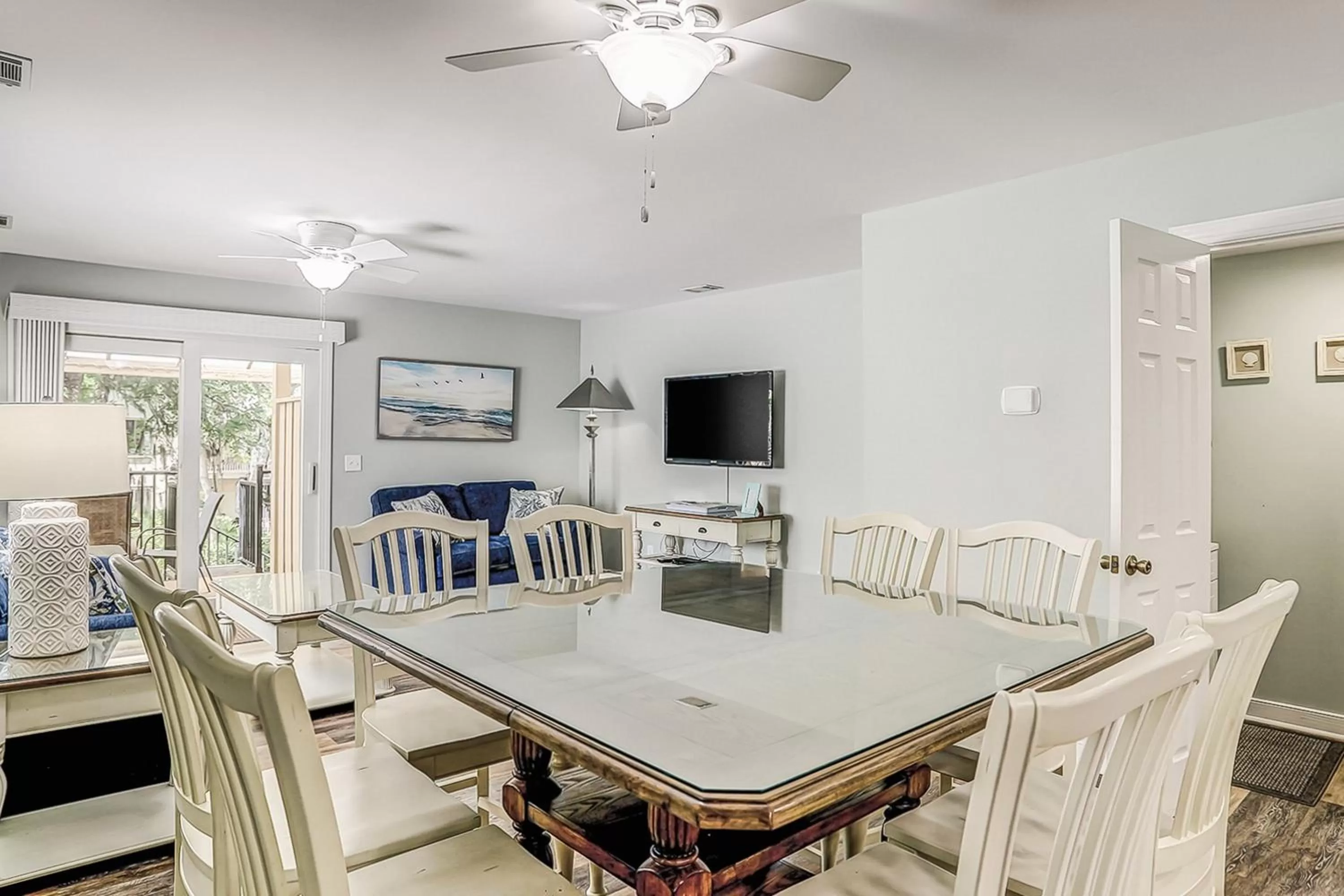 Dining Area in Springwood Villas 14
