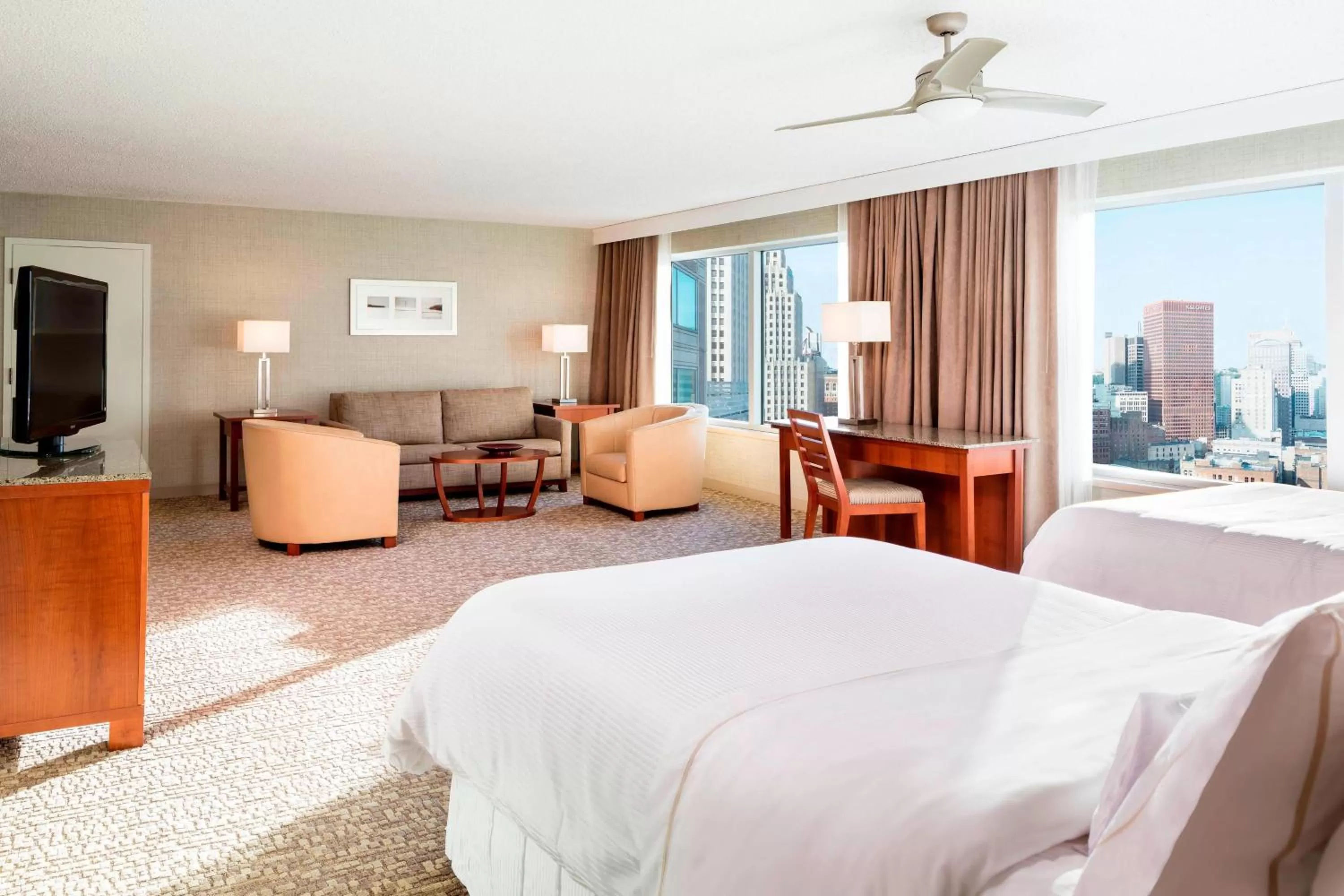 Photo of the whole room, Bed in The Westin Pittsburgh