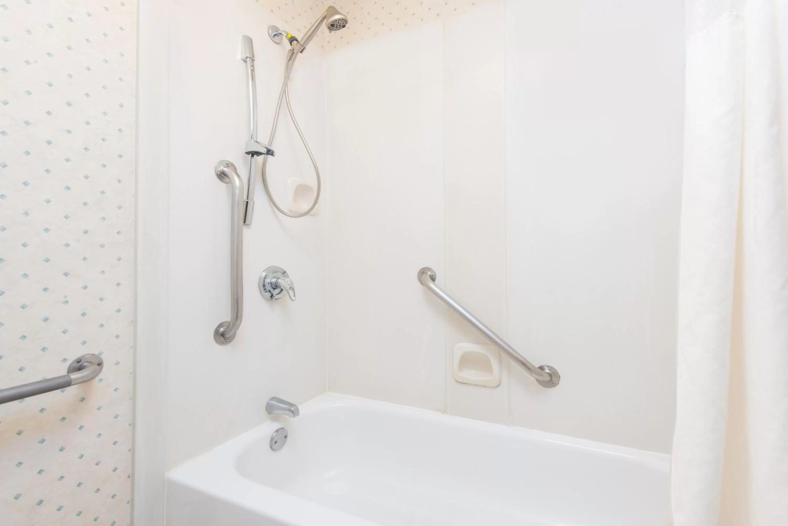 Super 8 by Wyndham Wichita South