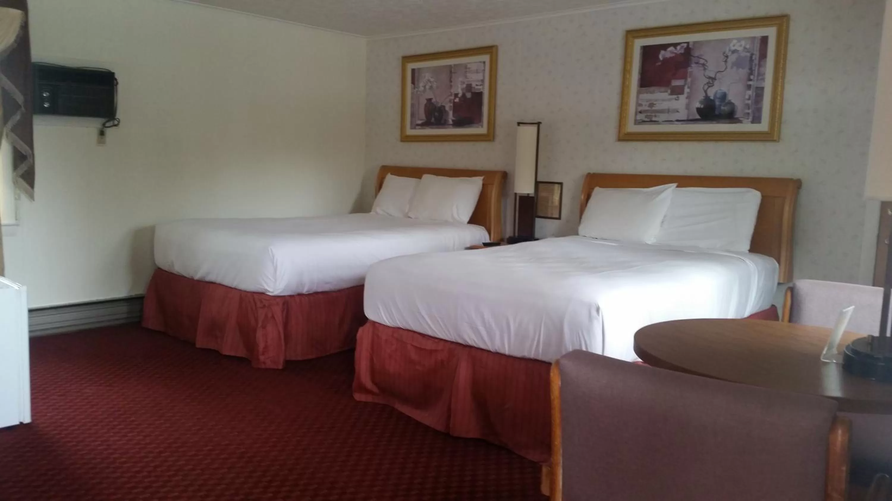 Photo of the whole room, Room Photo in Northside Motel - Williamstown