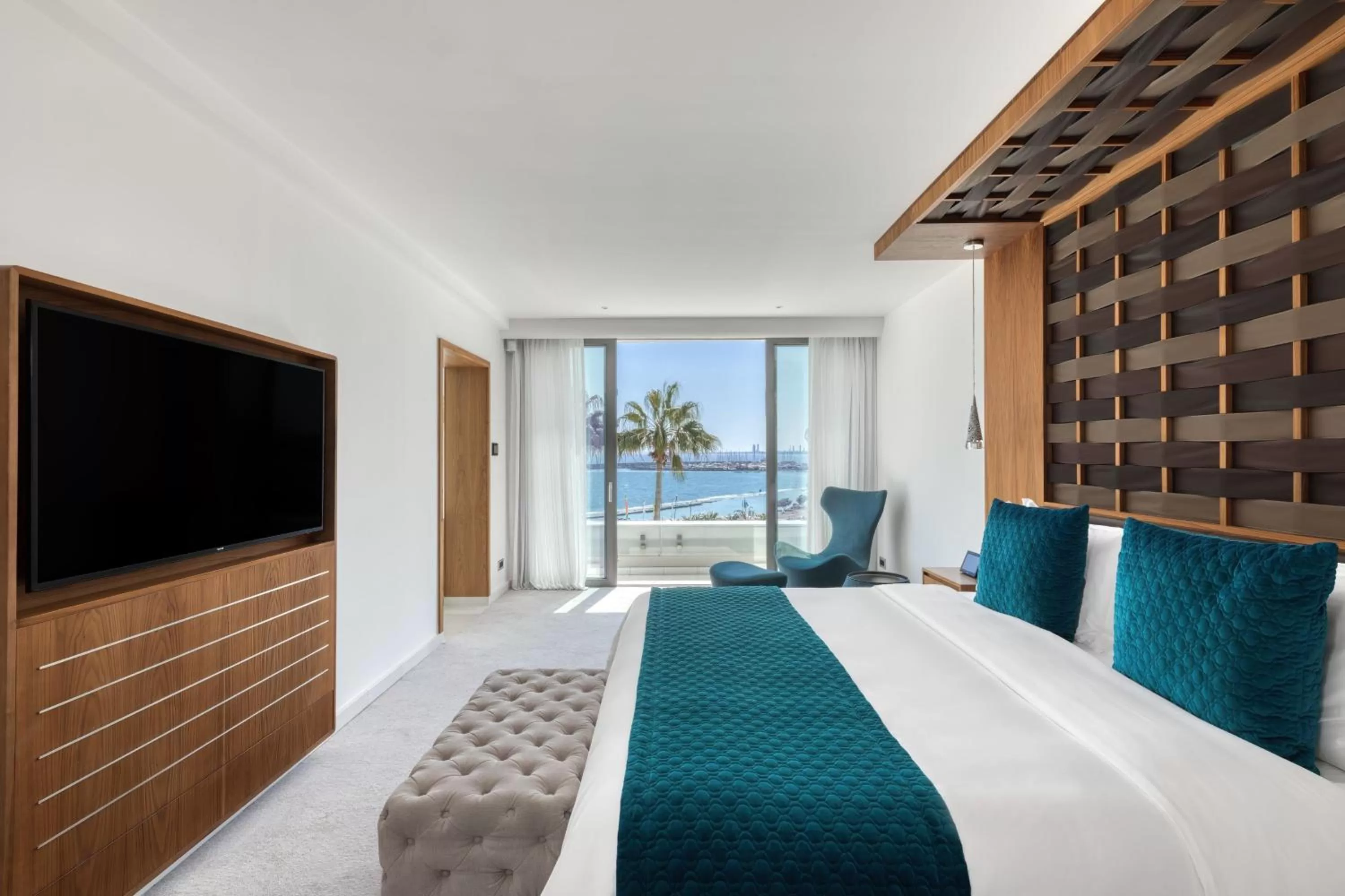 Bedroom, Bed in Parklane, a Luxury Collection Resort & Spa, Limassol