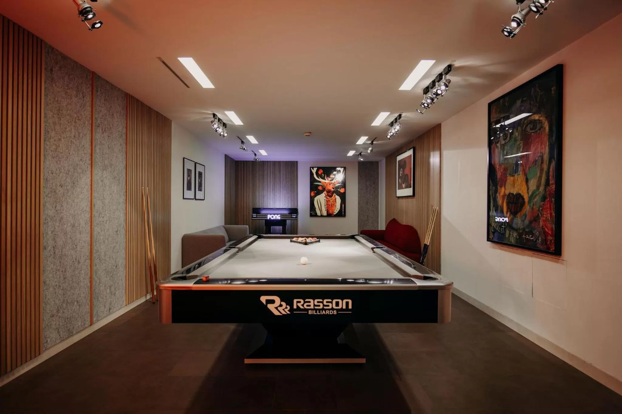 Billiard in TheResi Appartements