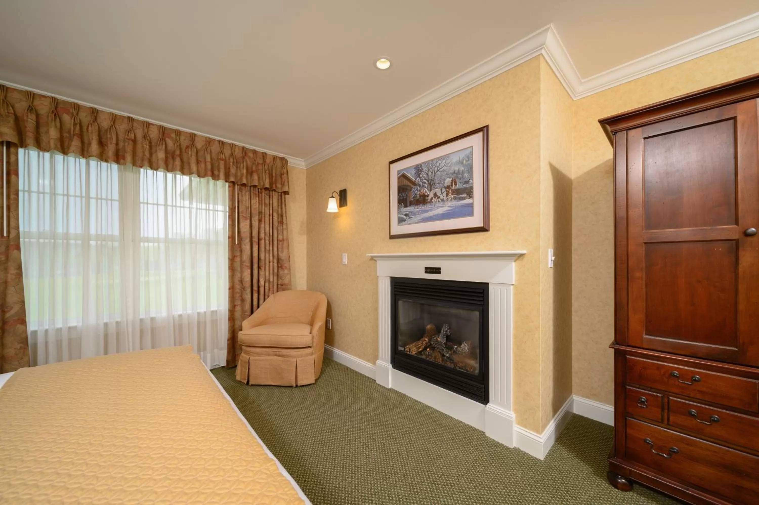 Living room, Bed in Stoweflake Mountain Resort & Spa