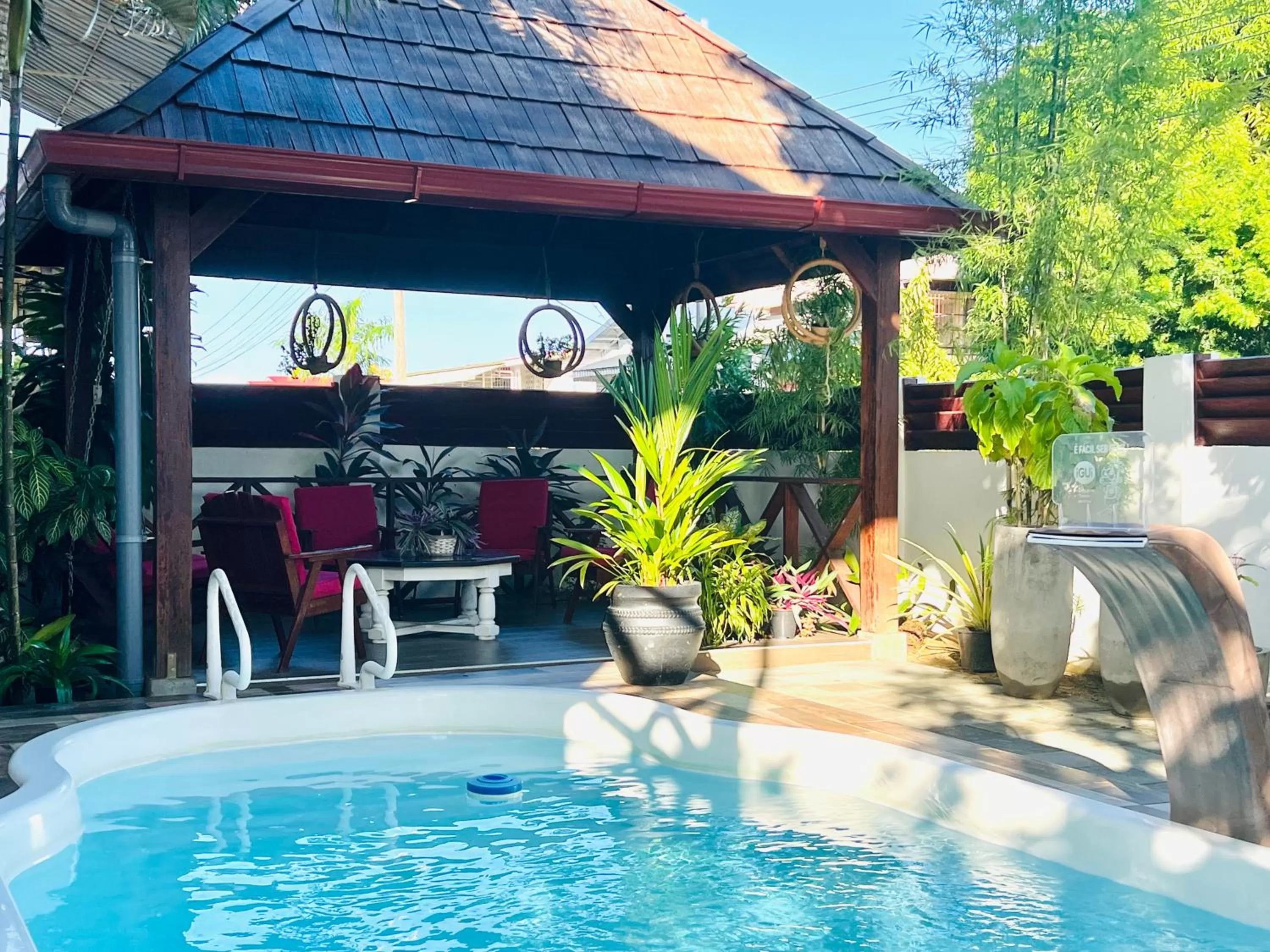 Property building, Swimming Pool in Villa Famiri Boutique hotel