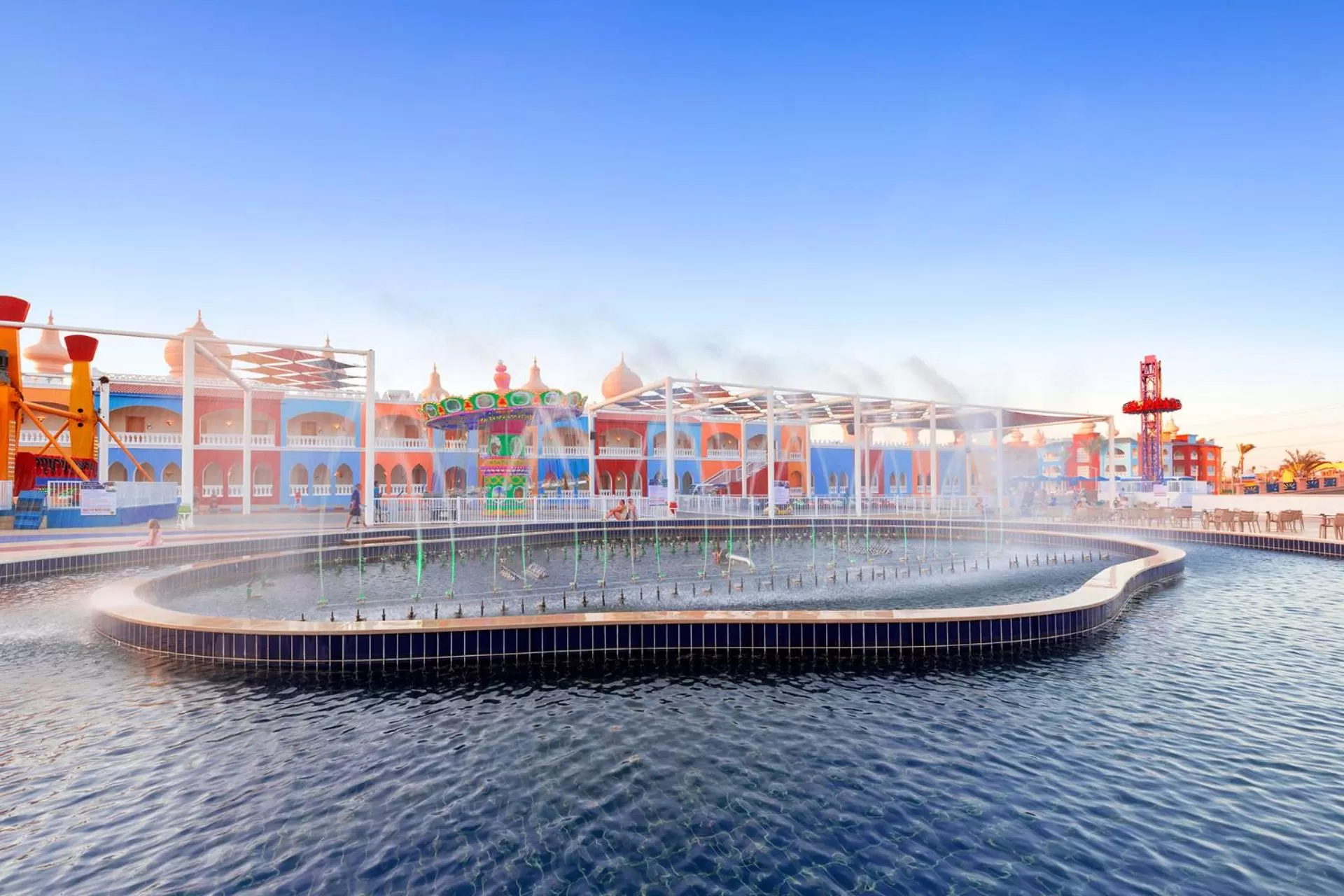 Entertainment in Neverland City Hurghada - Pickalbatros