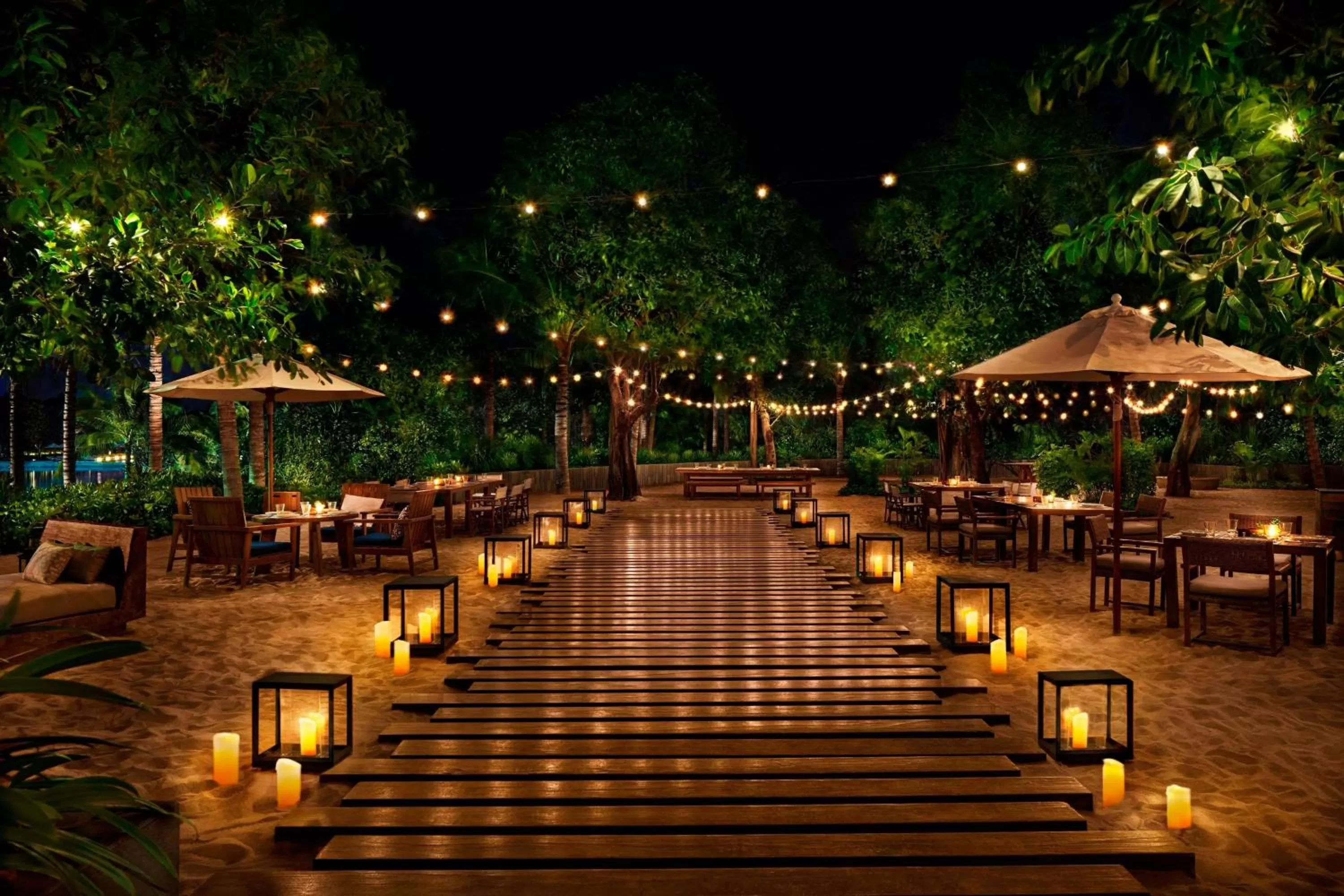 Restaurant/places to eat in The Sanya EDITION