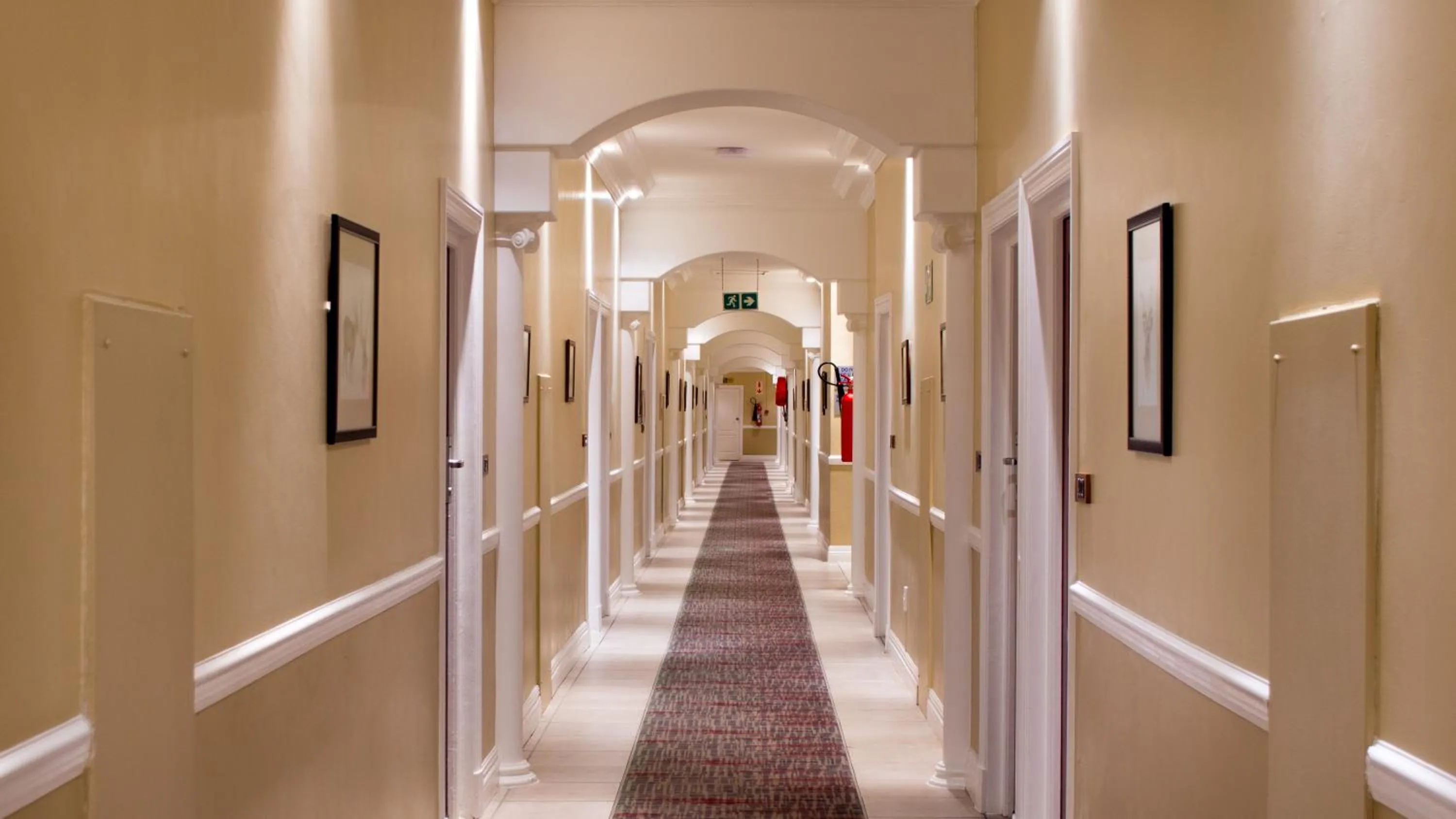 Bedroom in Premier Hotel The Richards