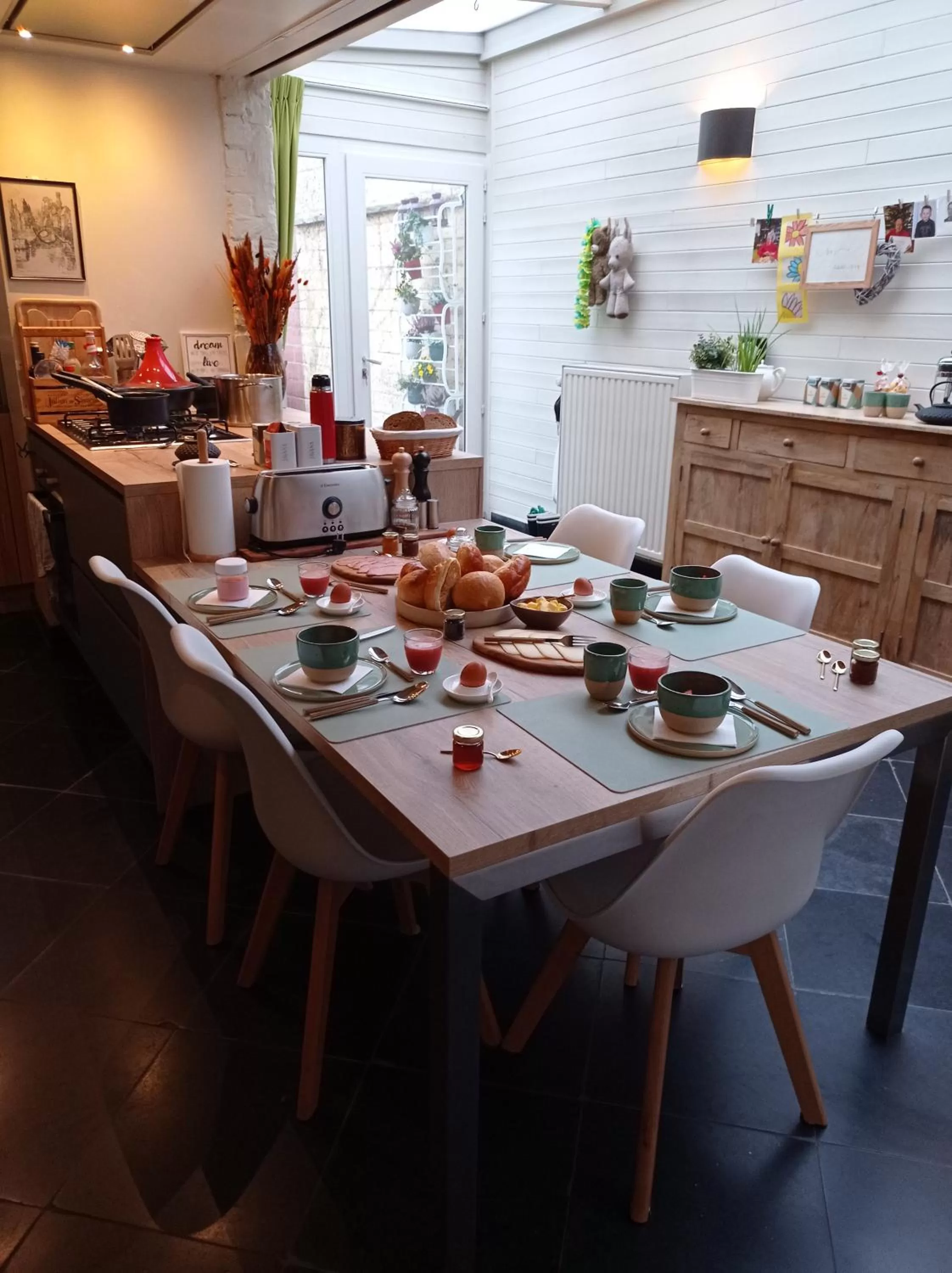 Breakfast in B&B Emma