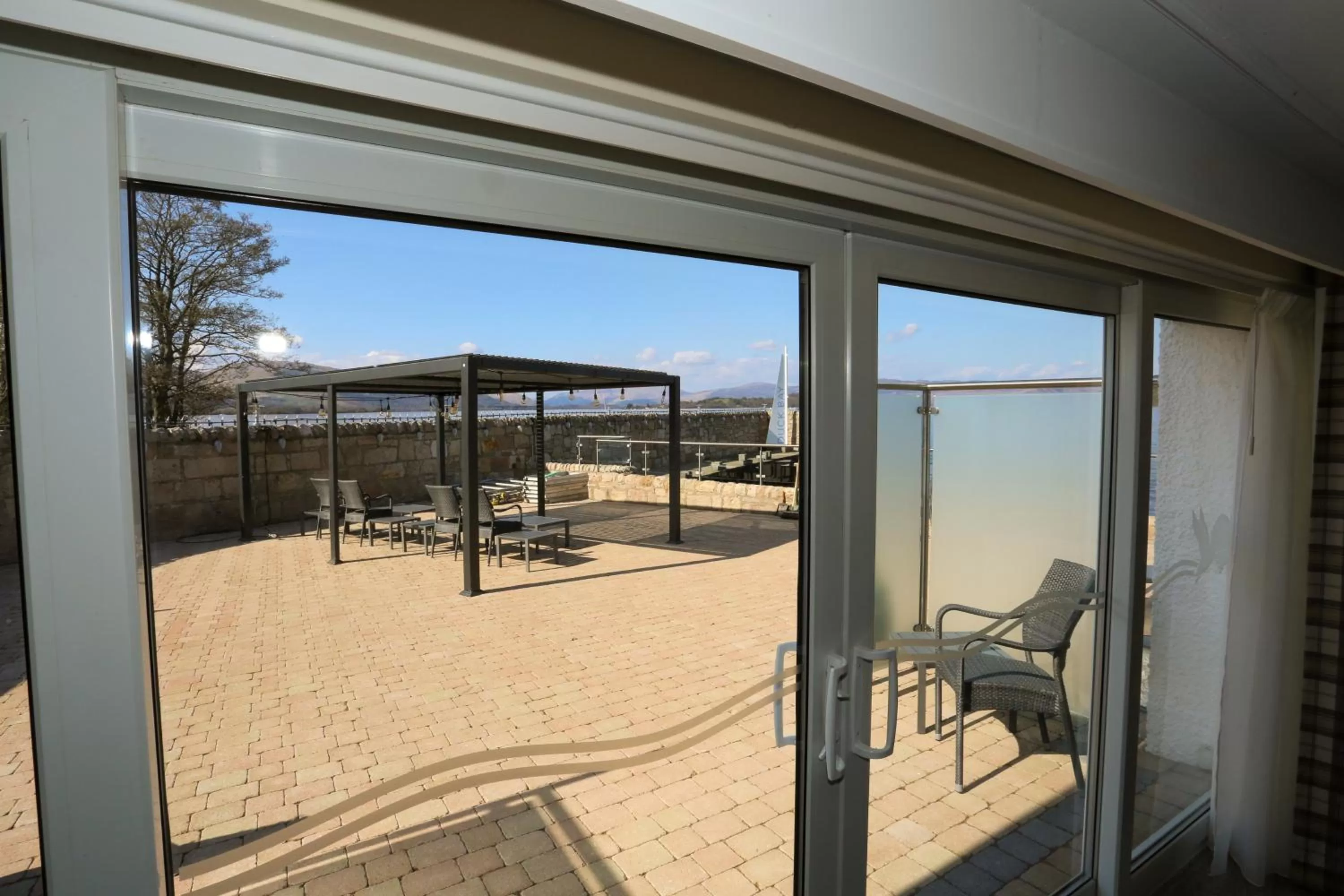 Patio in Duck Bay Hotel & Restaurant