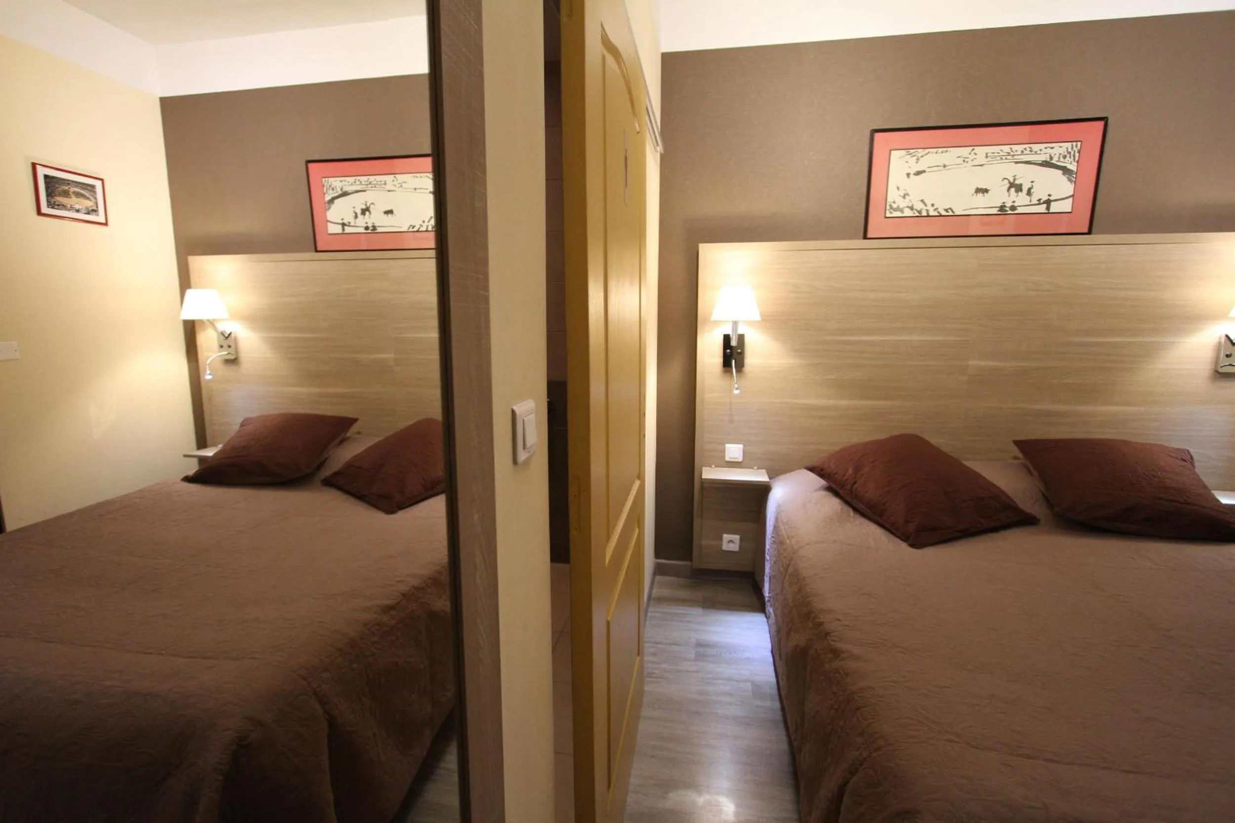 Bed in Le Provençal