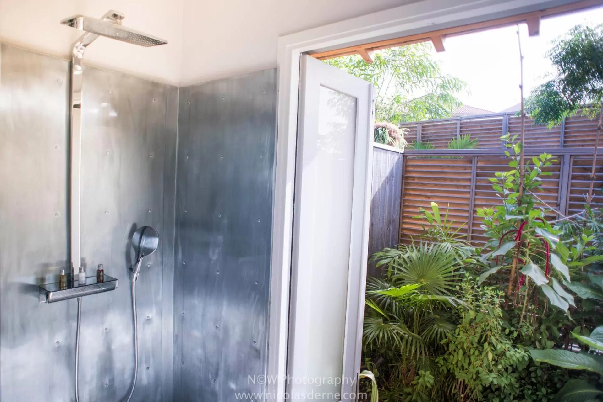 Shower in French Coco