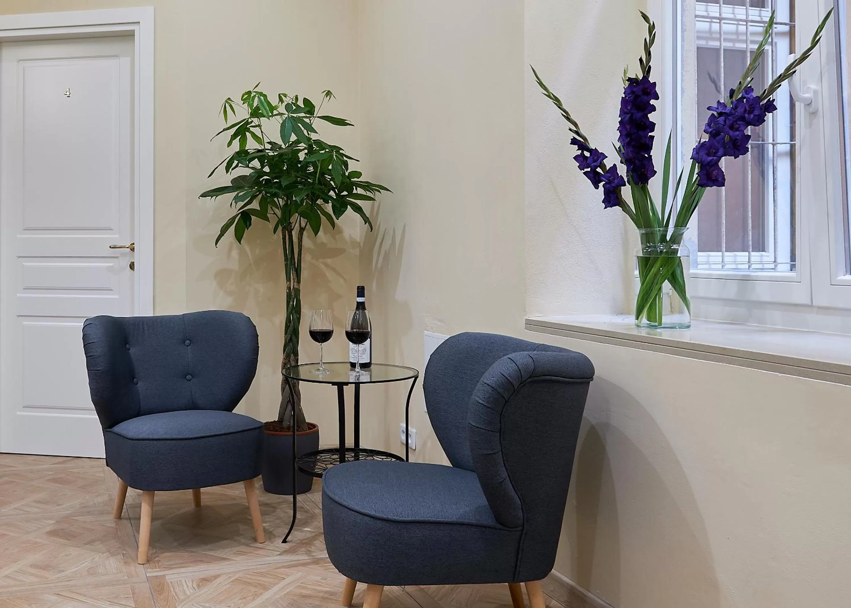 Living room in 7 HEAVEN Elegant Rooms KRAKÓW Old Town