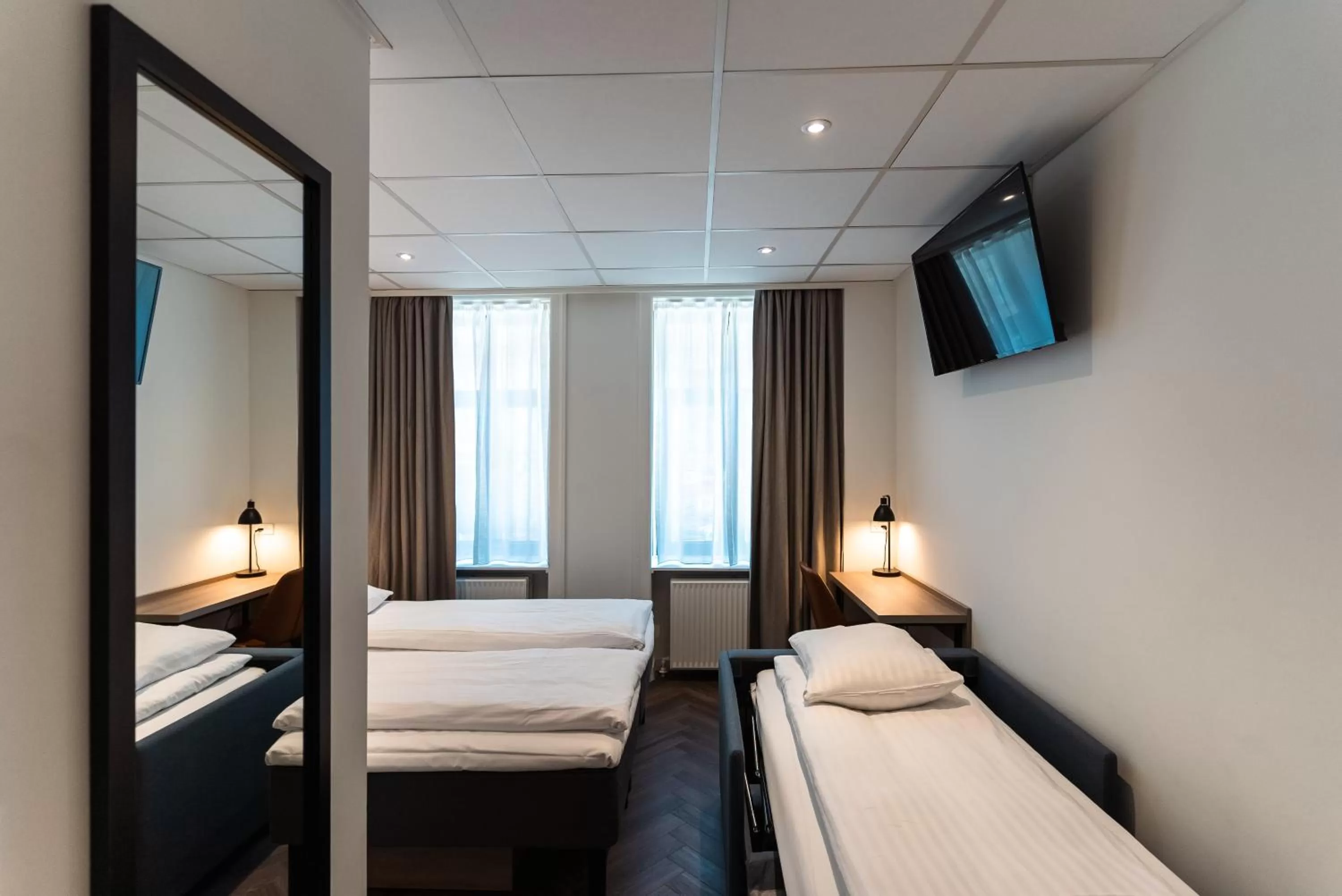 Photo of the whole room, Bed in Go Hotel Saga