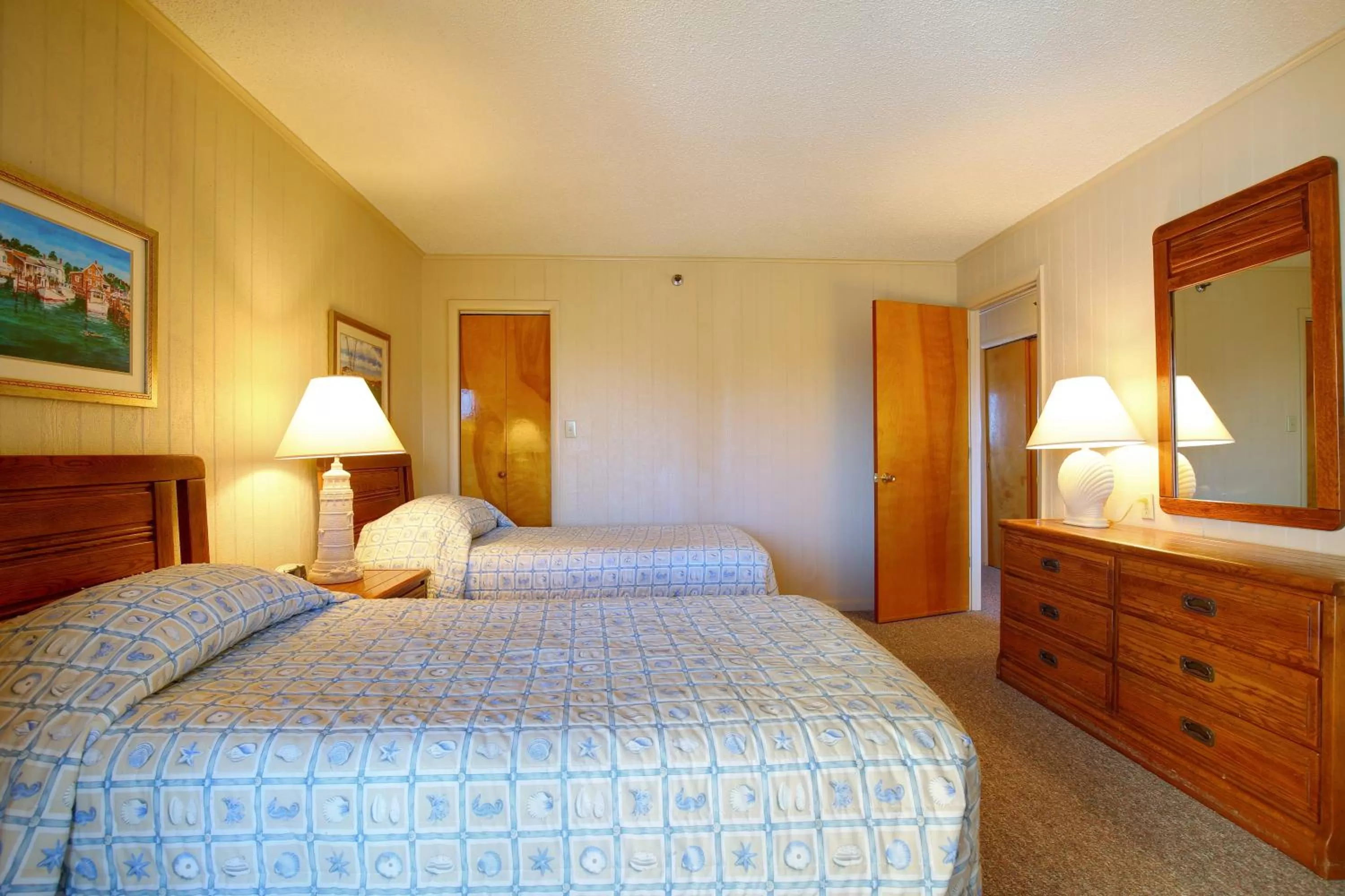 Bedroom, Bed in Outer Banks Beach Club