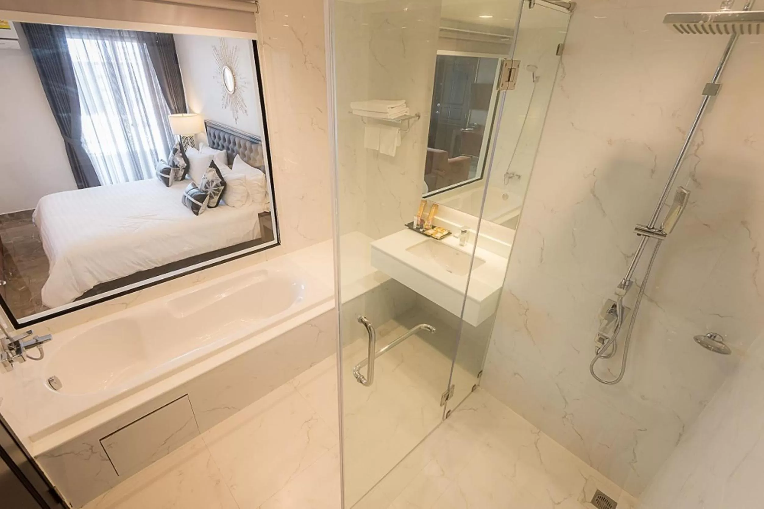 Shower in SN Connx - SHA Plus