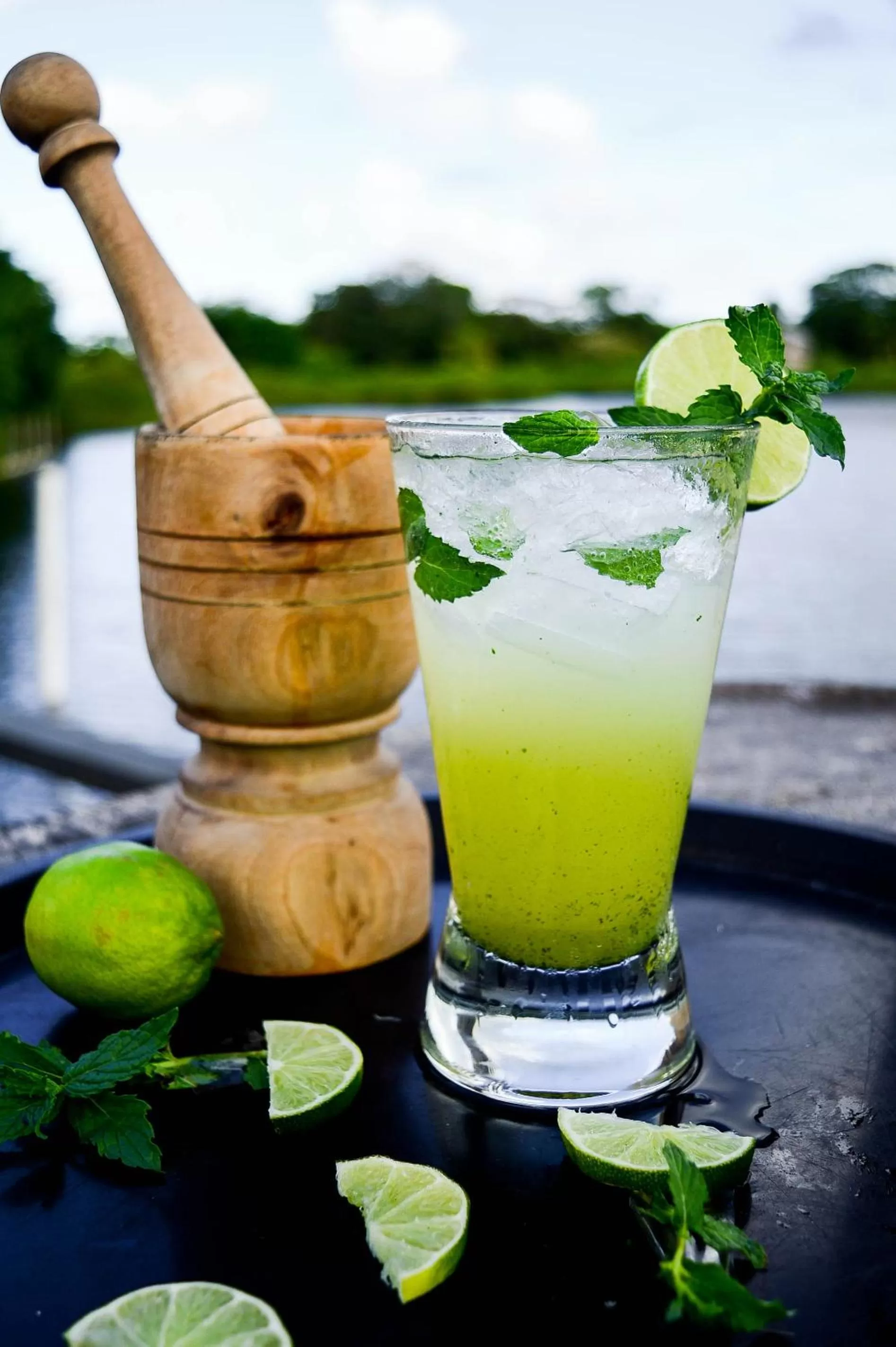 Lounge or bar in Lamanai Hotel & Marina