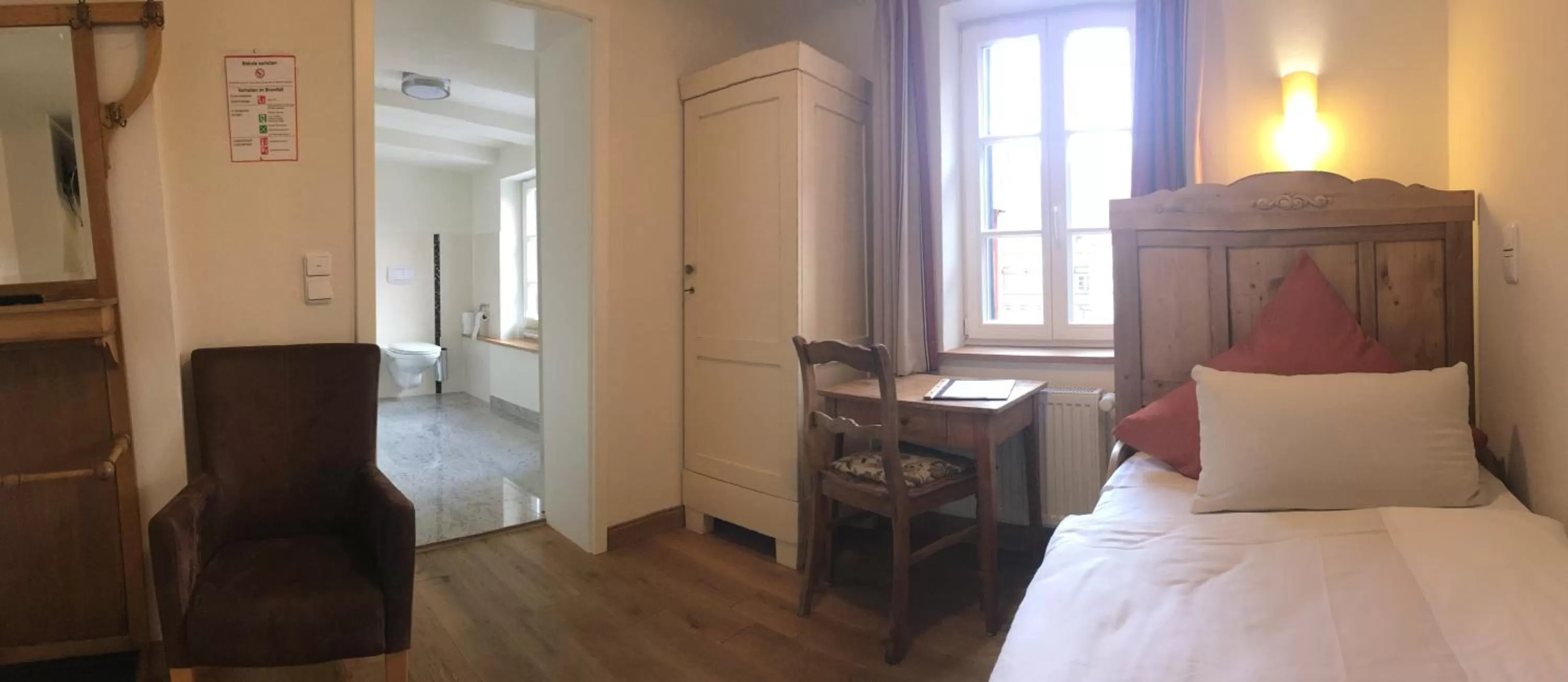 Photo of the whole room, Seating Area in Fachwerk-Hotel Eisenbart