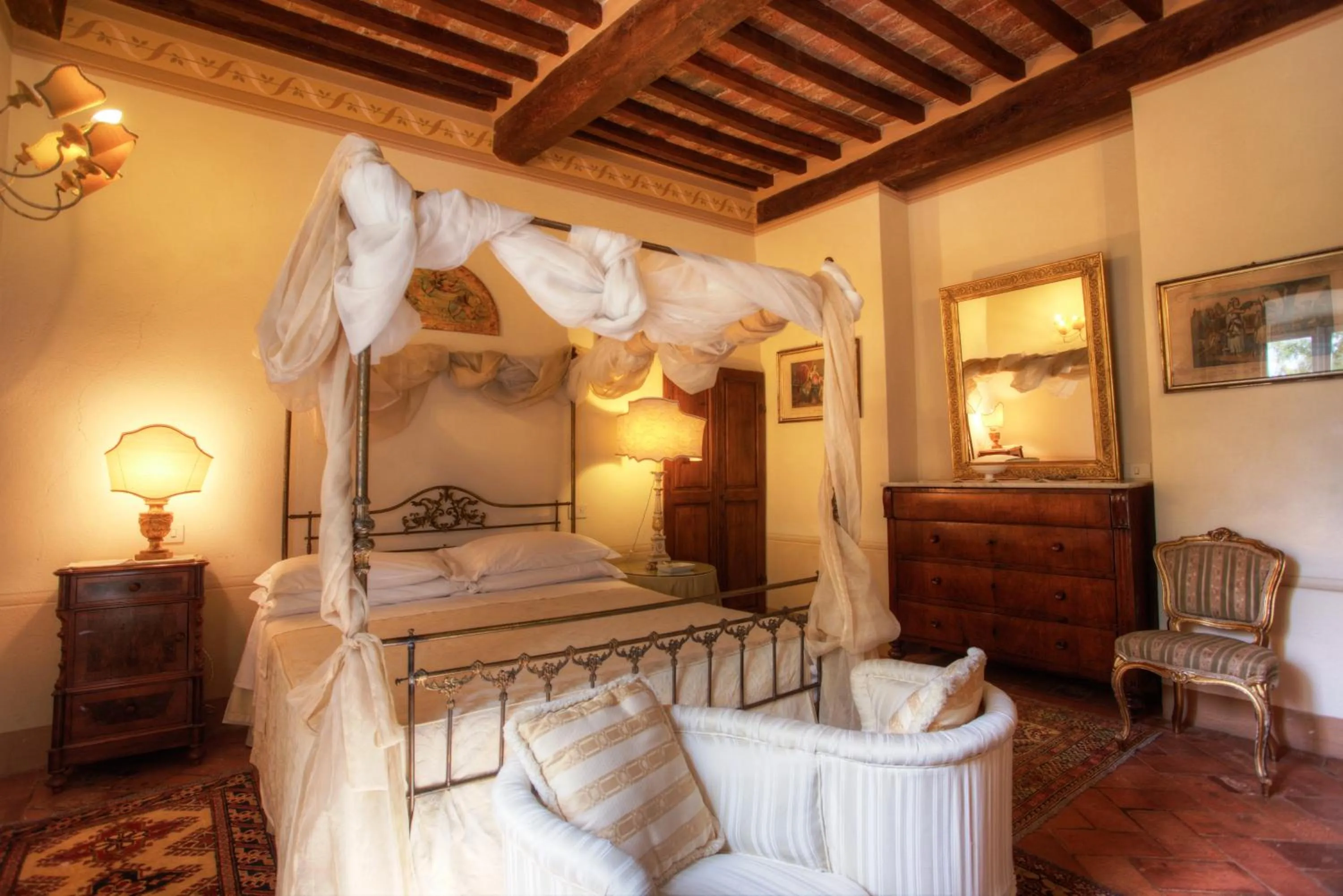Photo of the whole room, Bed in Relais Villa Baldelli