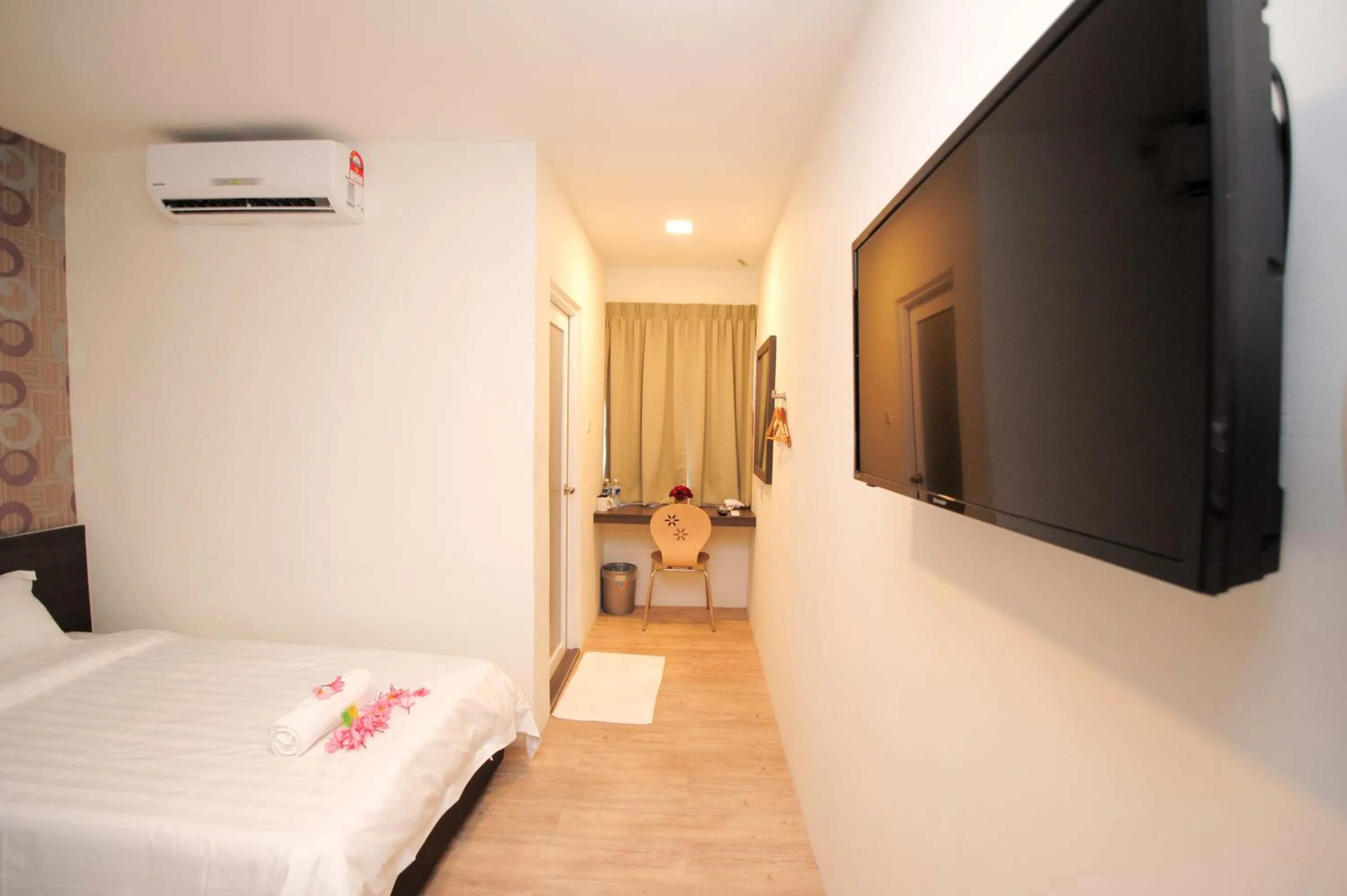 Photo of the whole room, Bed in Hotel Mezzo