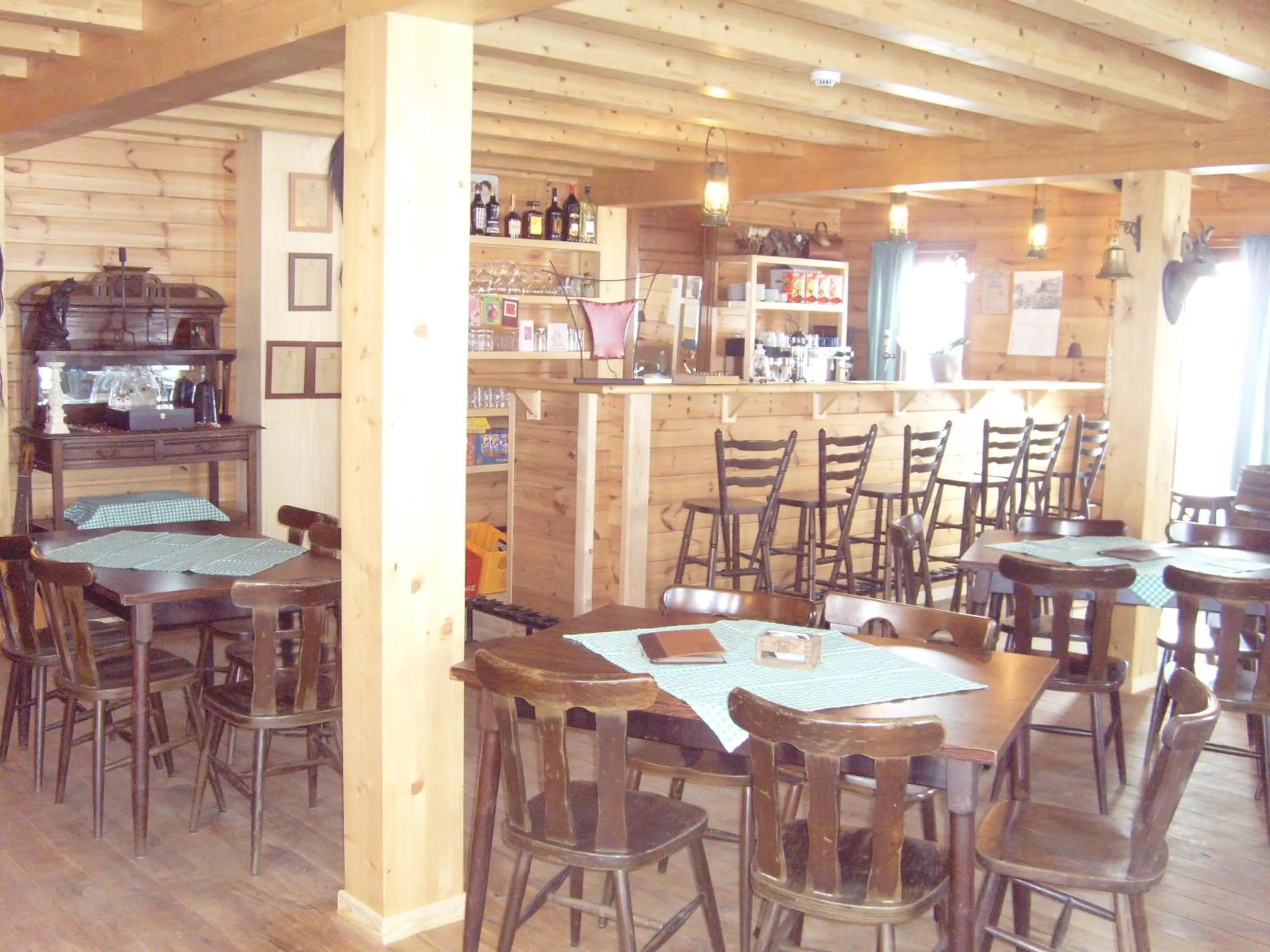 Restaurant/Places to Eat in B&B Willow Springs Way Station