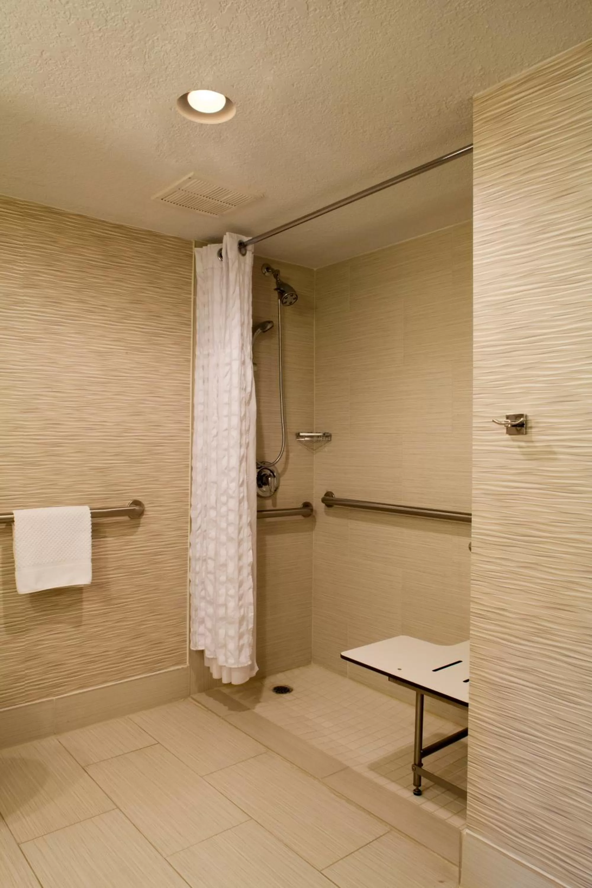 Bathroom in DoubleTree by Hilton Hotel Jacksonville Airport