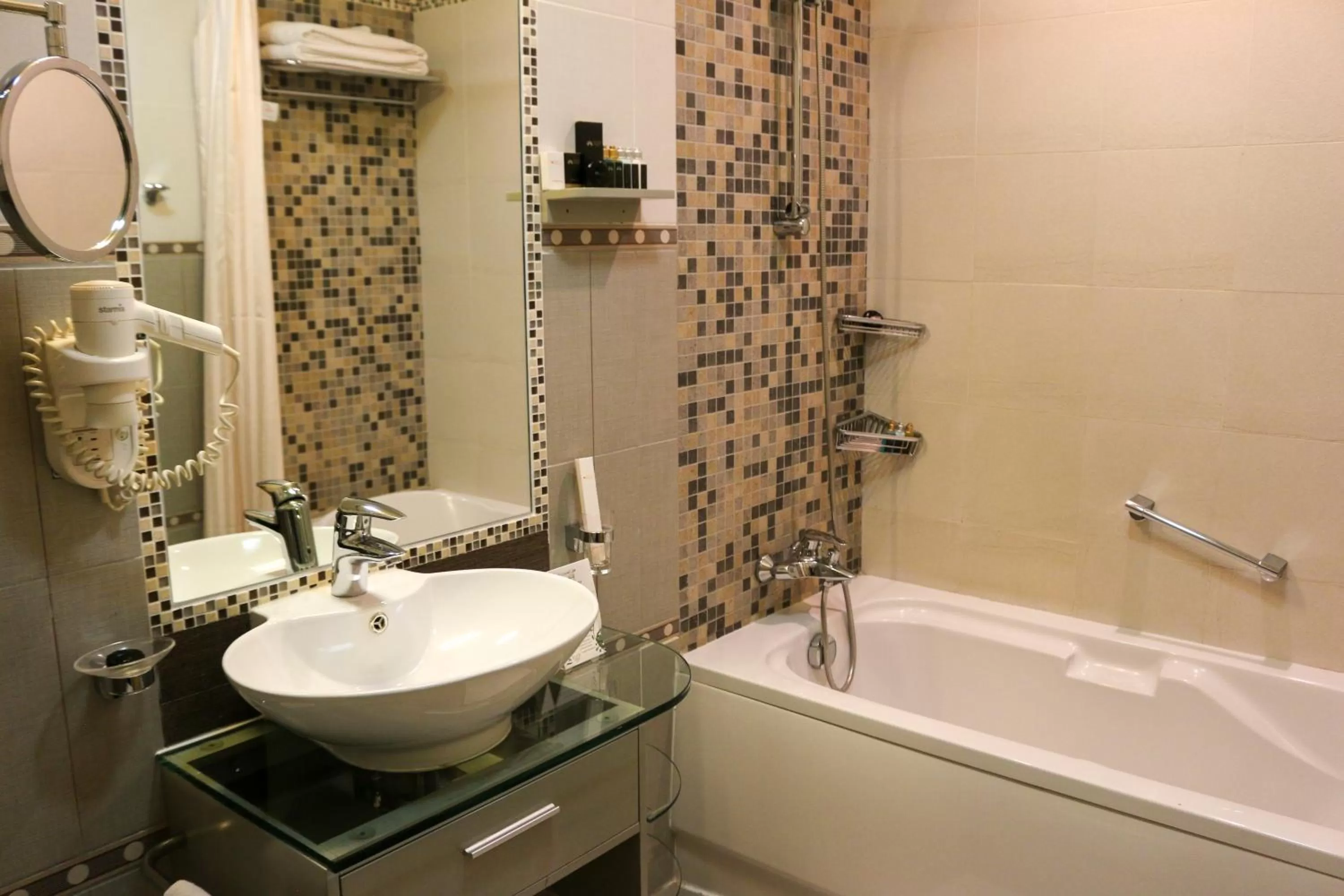 Bathroom in Elite Crystal Hotel