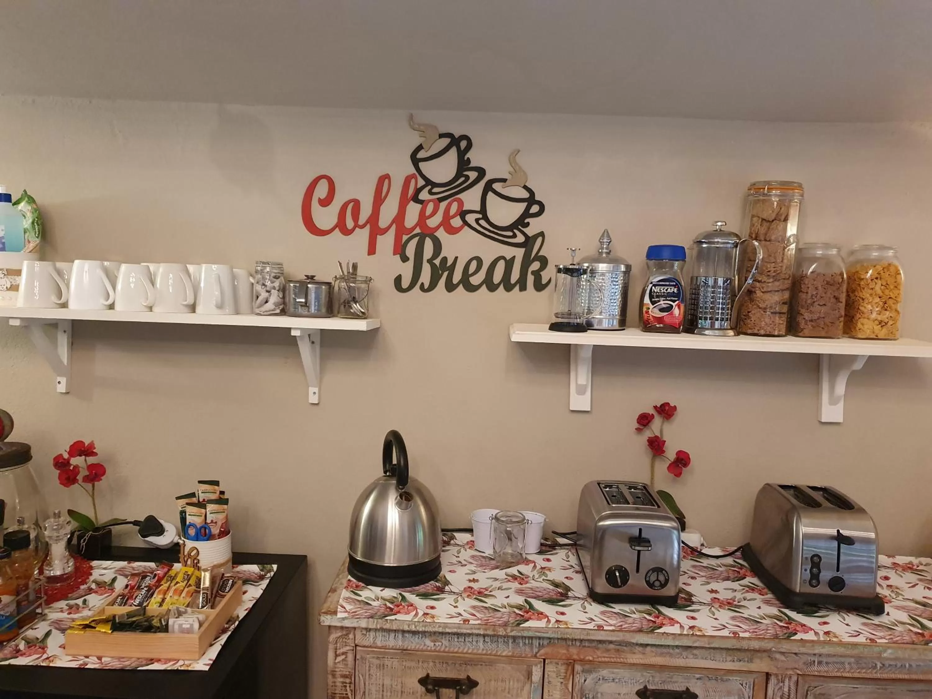 Coffee/tea facilities in The Leopard Tree