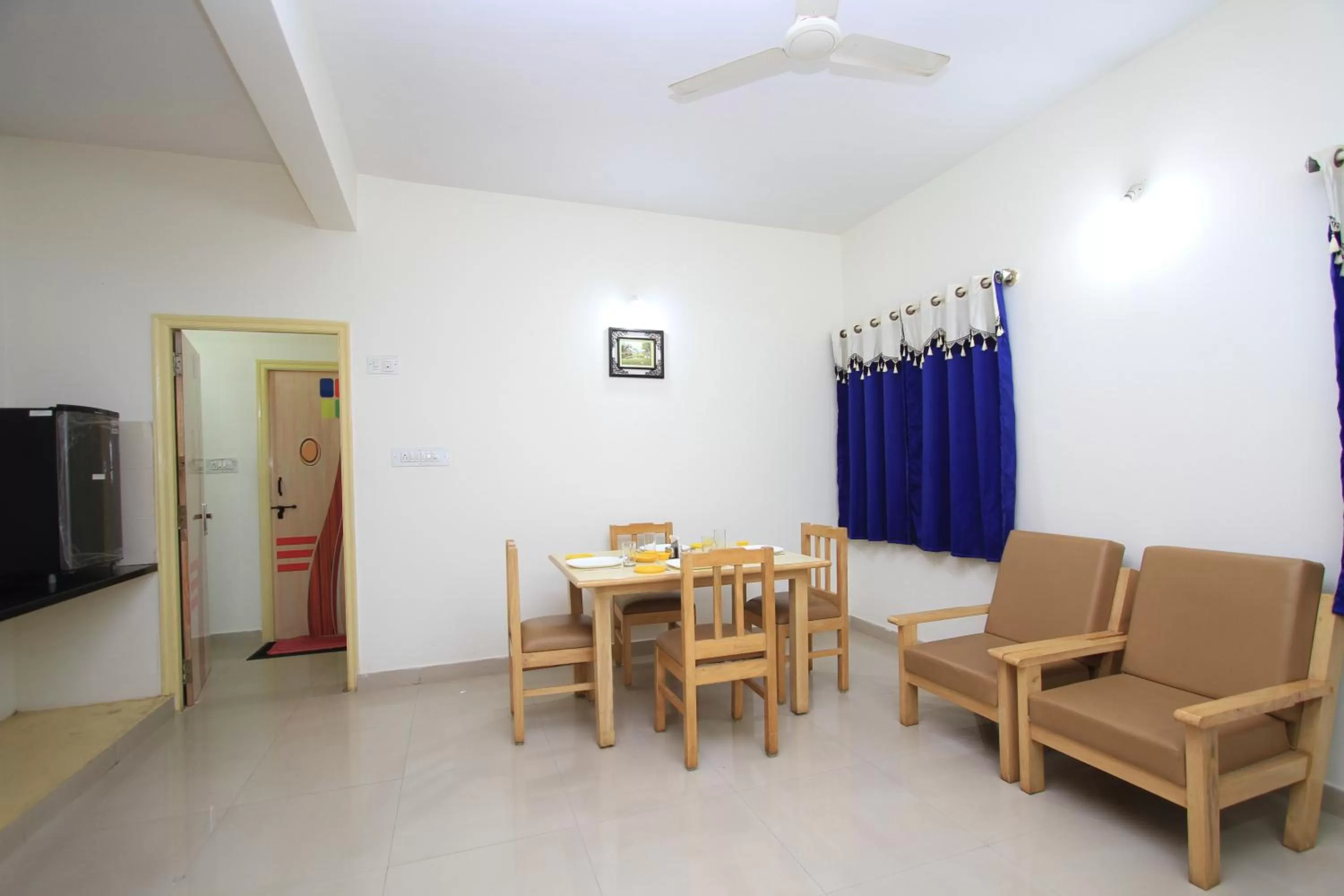 Dining area in Arra Suites kempegowda Airport Hotel