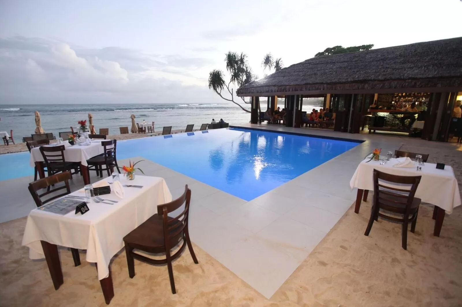 Restaurant/places to eat in Breakas Beach Resort