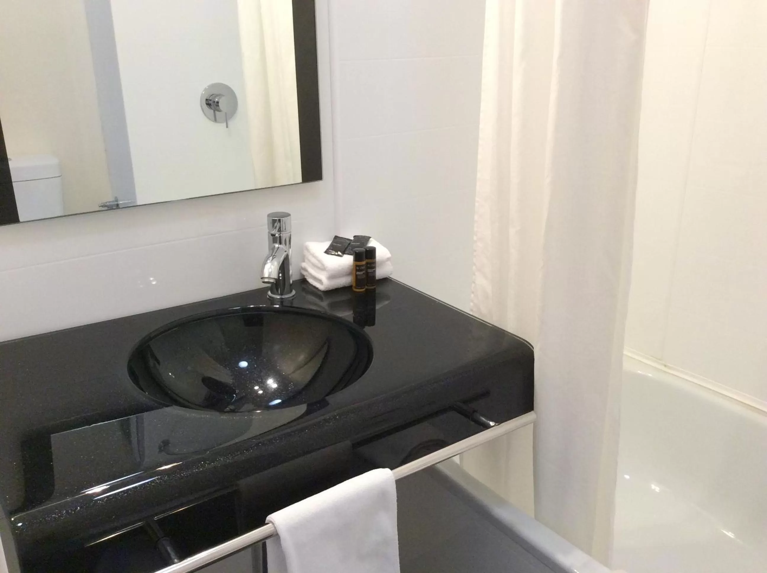 Bathroom in Fiordland Hotel