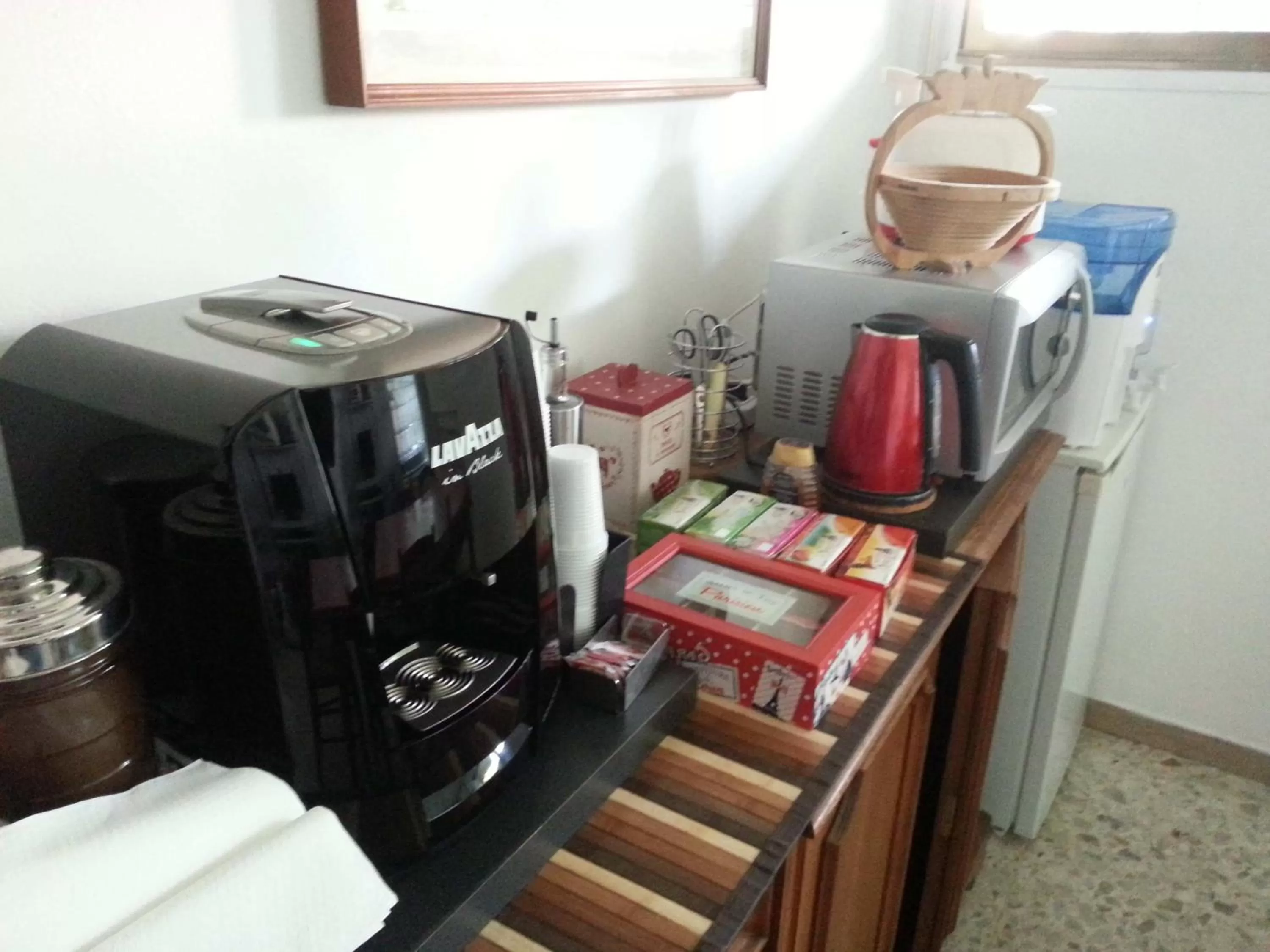 Communal lounge/ TV room in A Due Passi Dal Centro Rooms For Rent