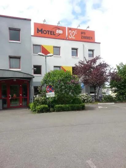 Facade/entrance in Motel 24h Bremen