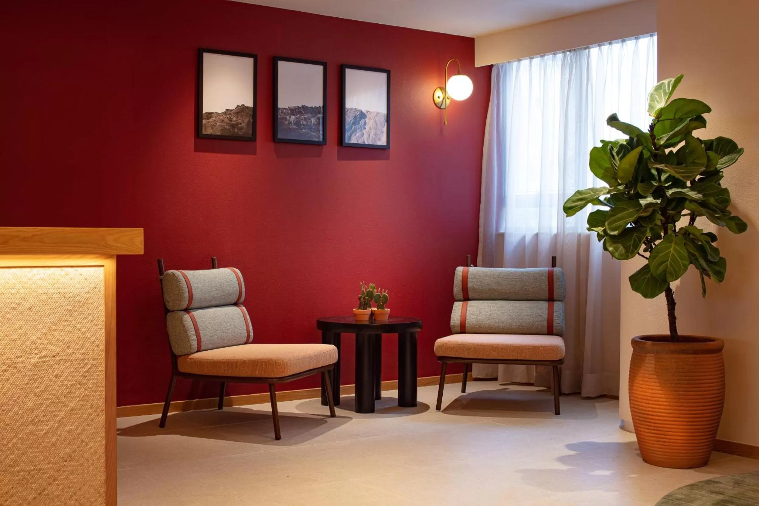 Communal lounge/ TV room in the Figo