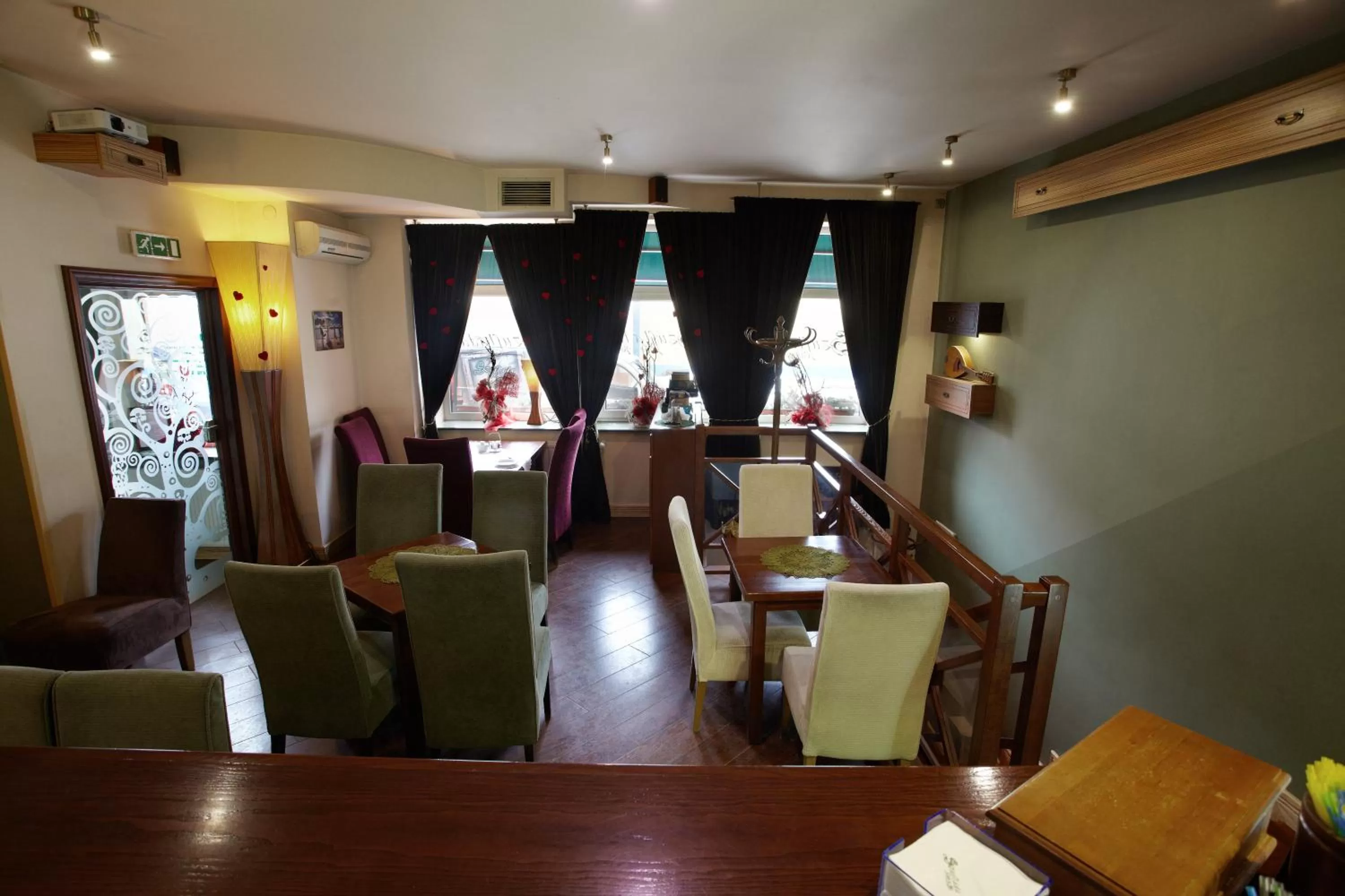 Restaurant/places to eat in Szuflada