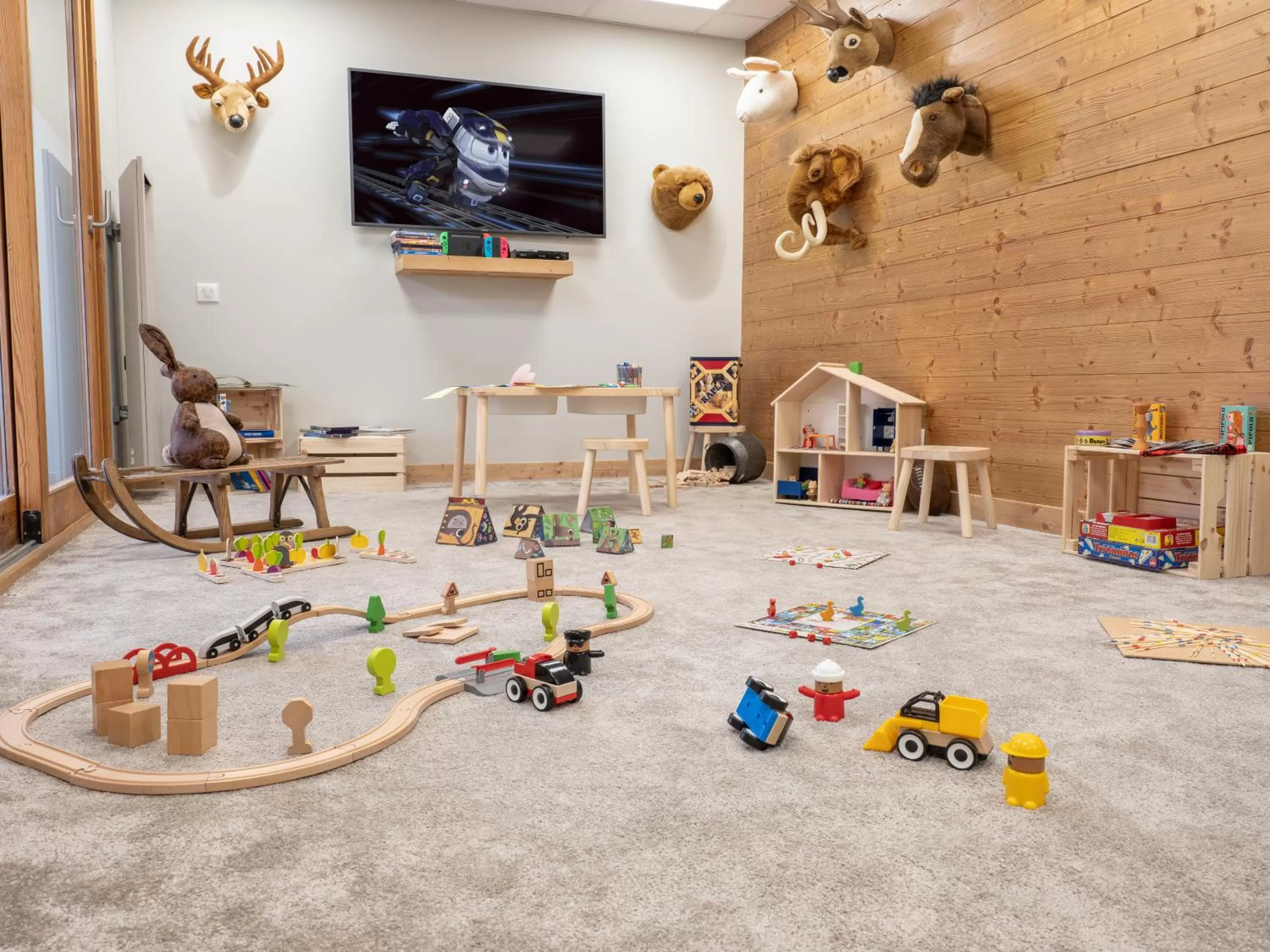 People in Les Loges Blanches Megève