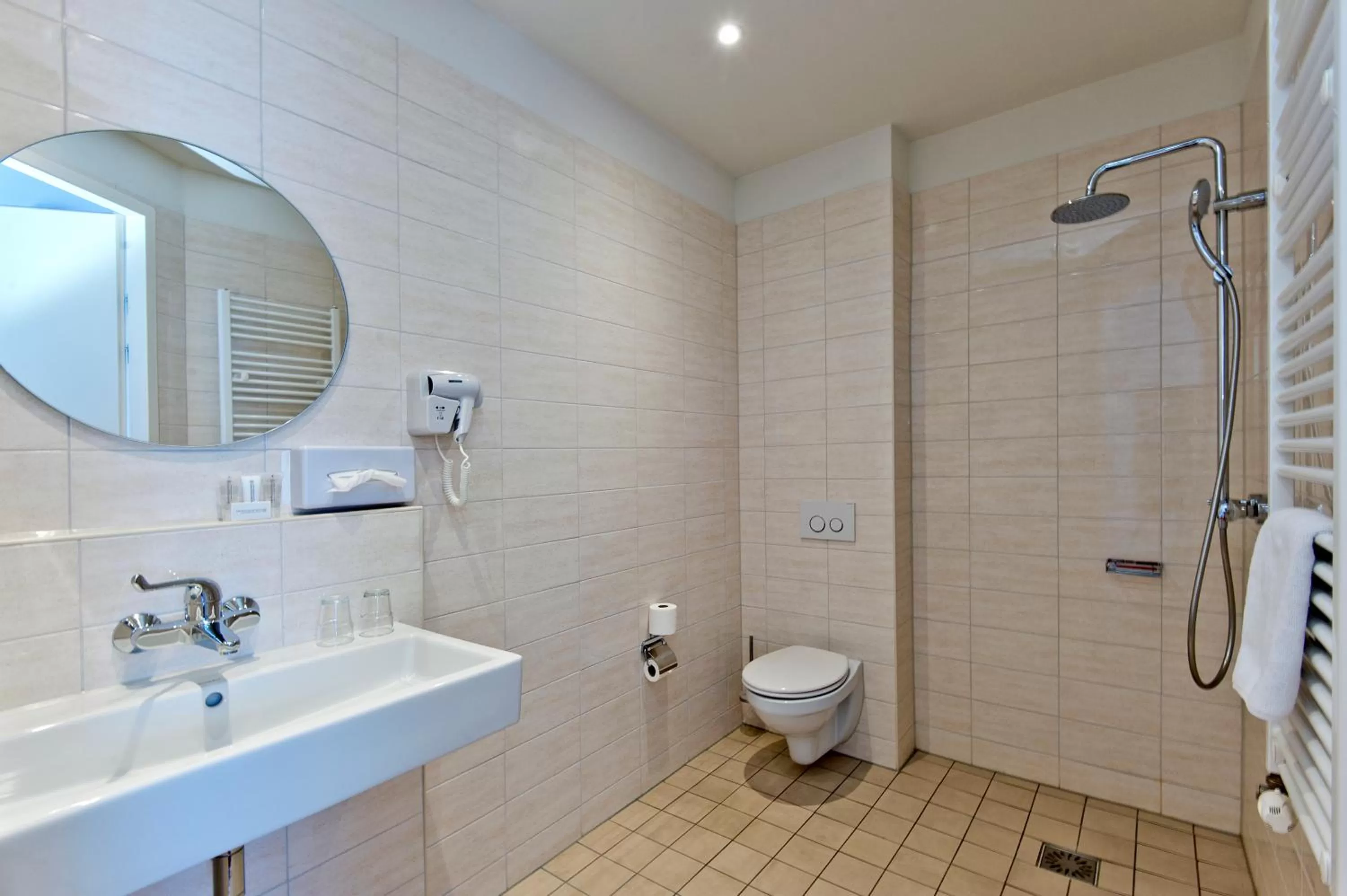 Bathroom in Ambassador City Centre Hotel