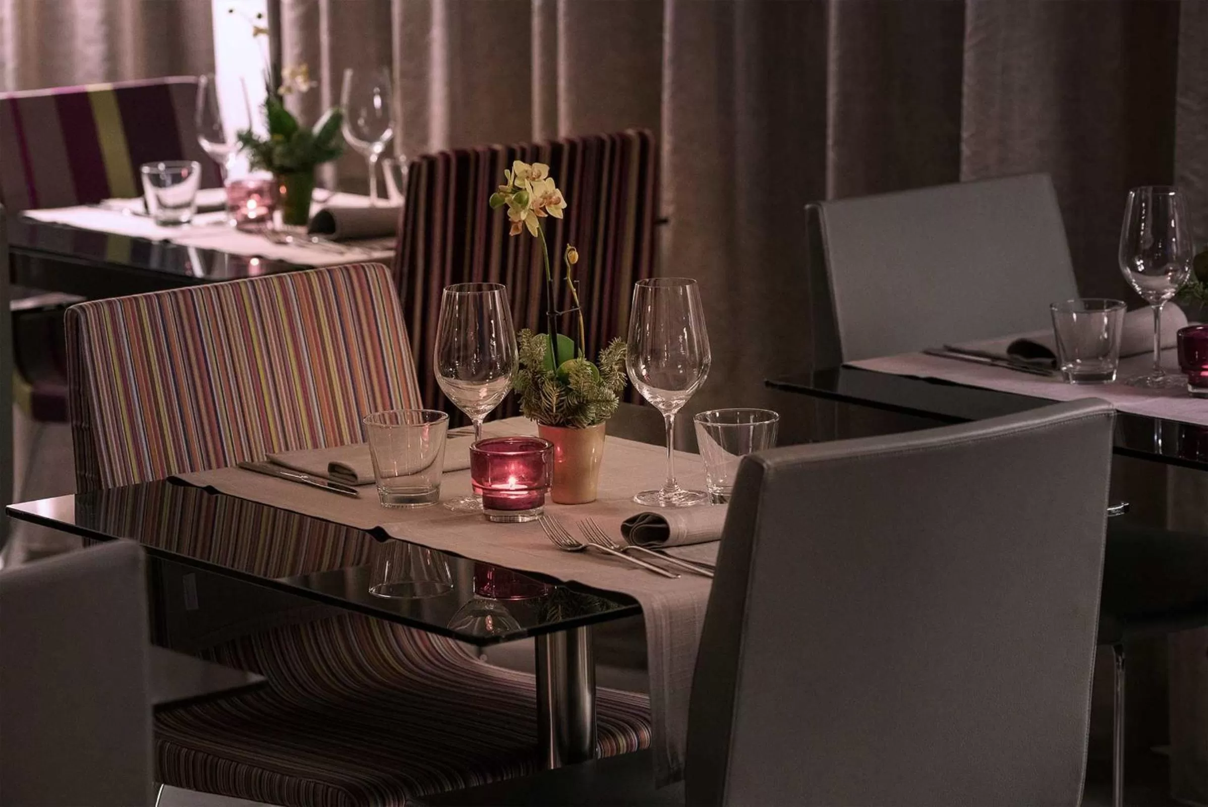 Restaurant/places to eat in 8Piuhotel