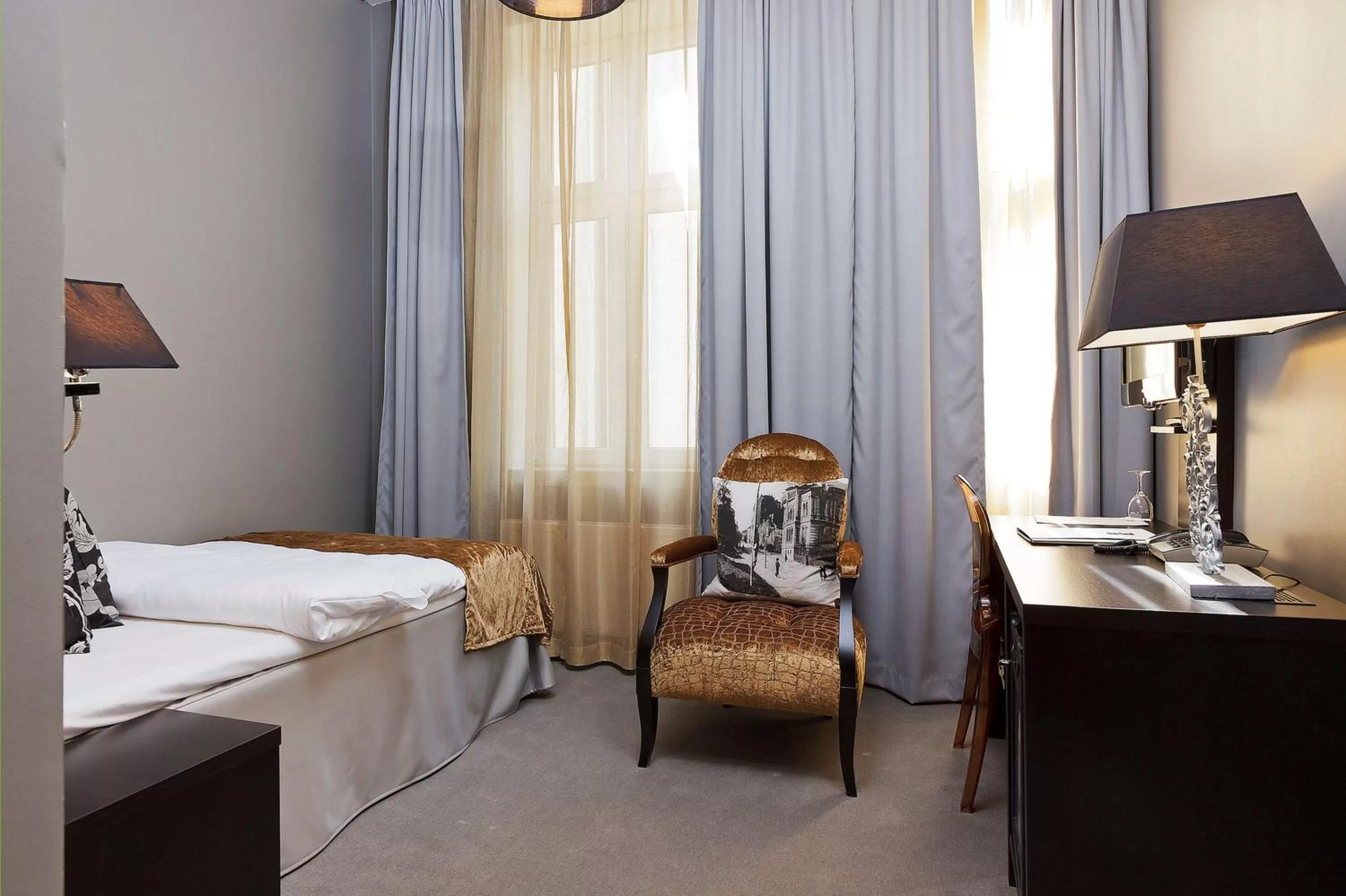 Photo of the whole room, Bed in Saga Hotel Oslo, WorldHotels Crafted