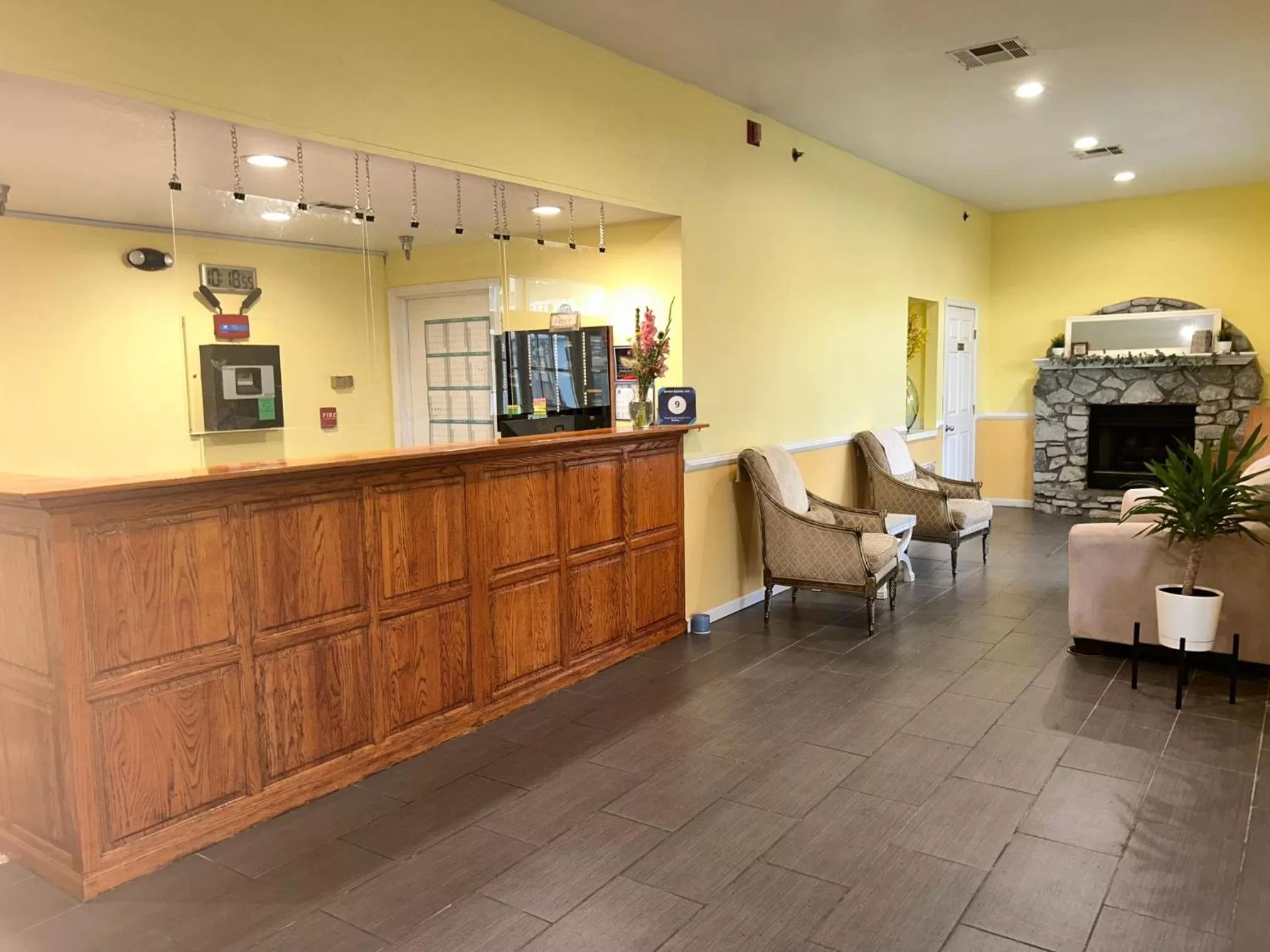 Lobby or reception in Seven Gables Inn