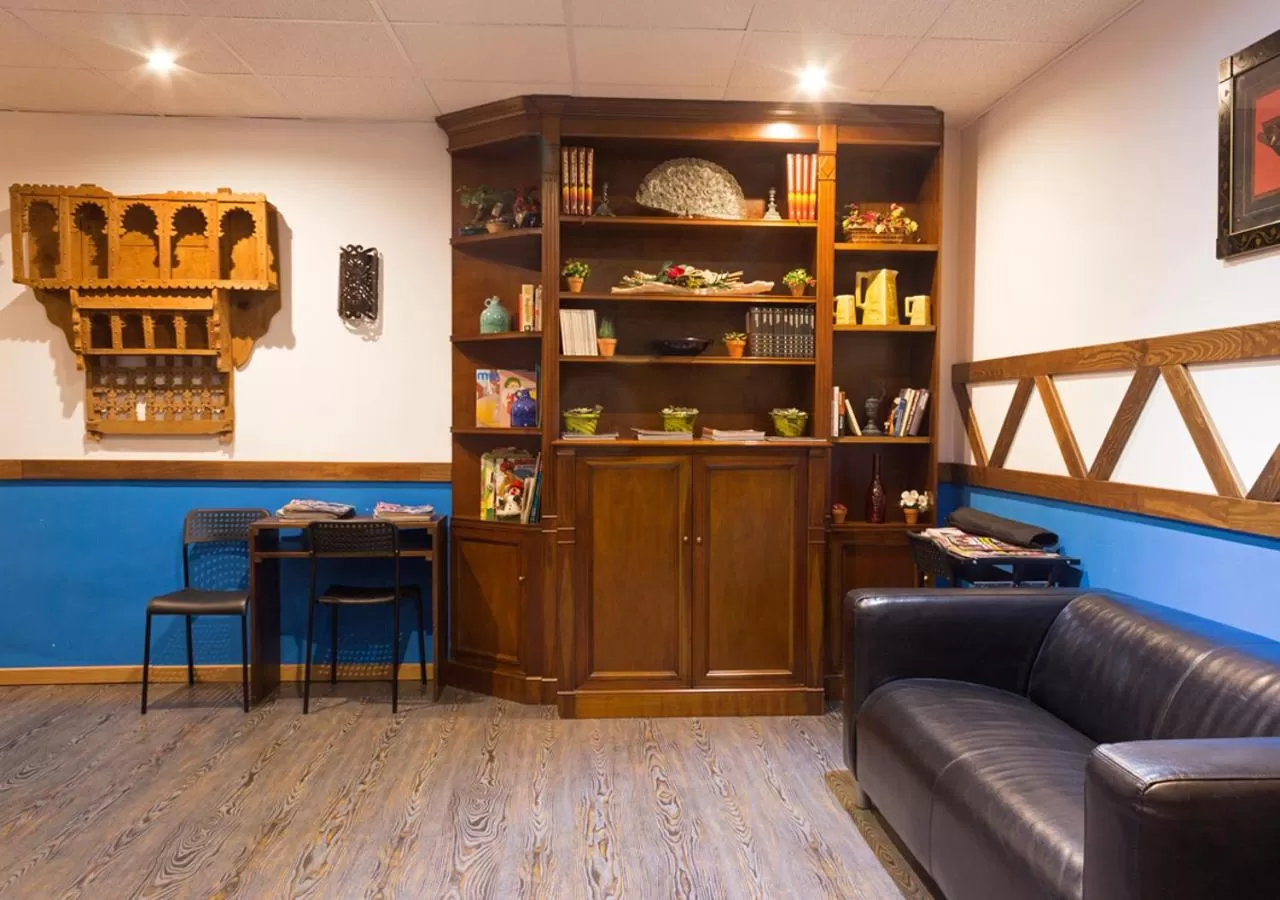 Lounge or bar in Hotel Plaza