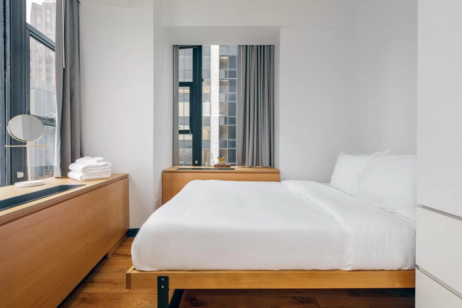 Bed in Placemakr Wall Street