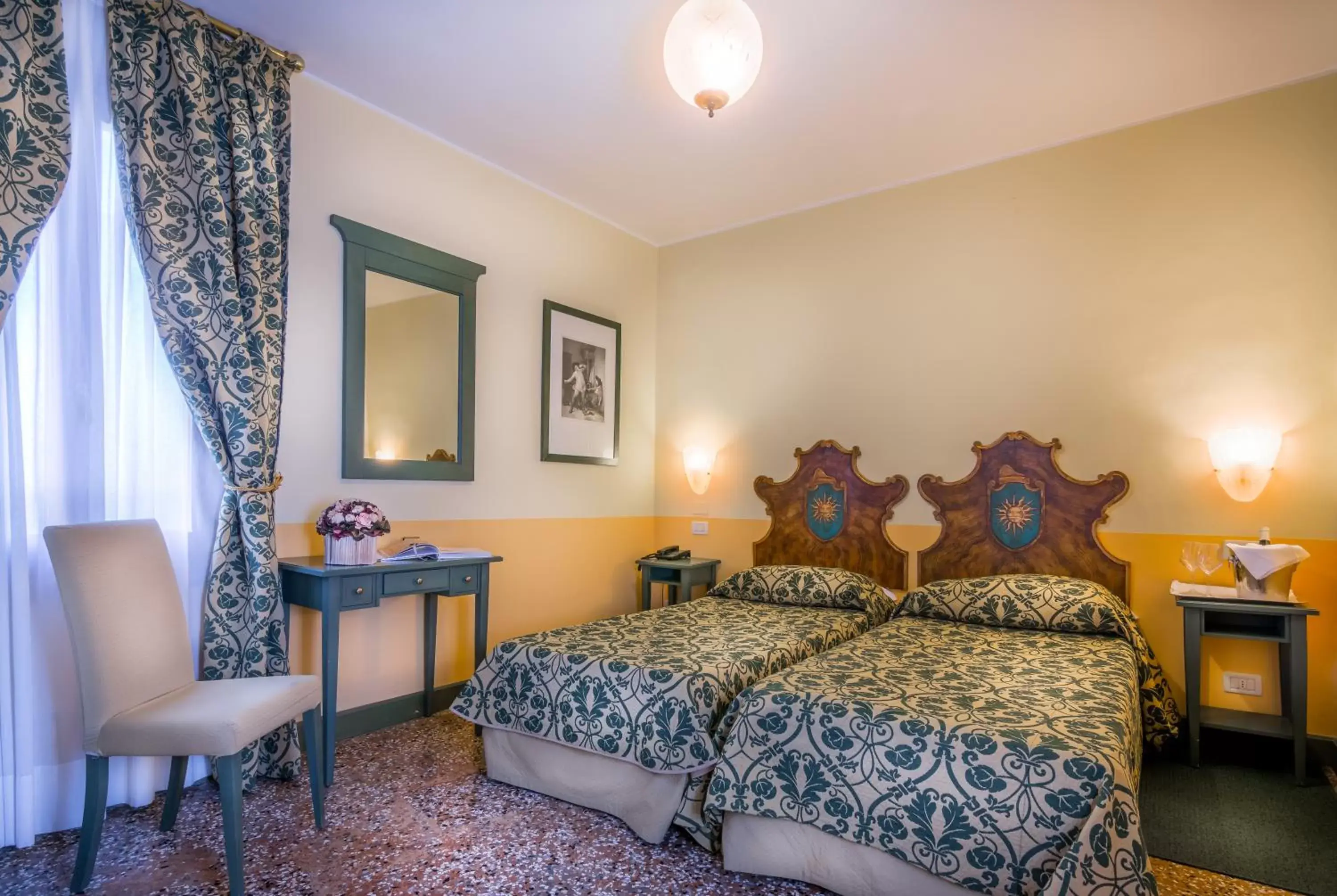 Classic Double Room in Palazzo Marcello Hotel Al Sole Classic Double Room in Palazzo Marcello Hotel Al Sole