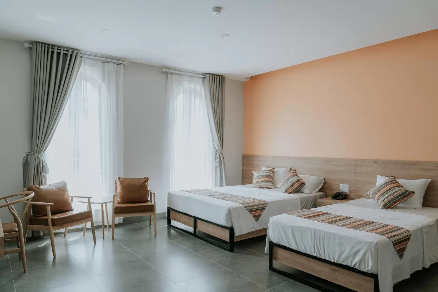 Triple Room with City View in Le Cactus Hotel Ha Long Triple Room with City View in Le Cactus Hotel Ha Long